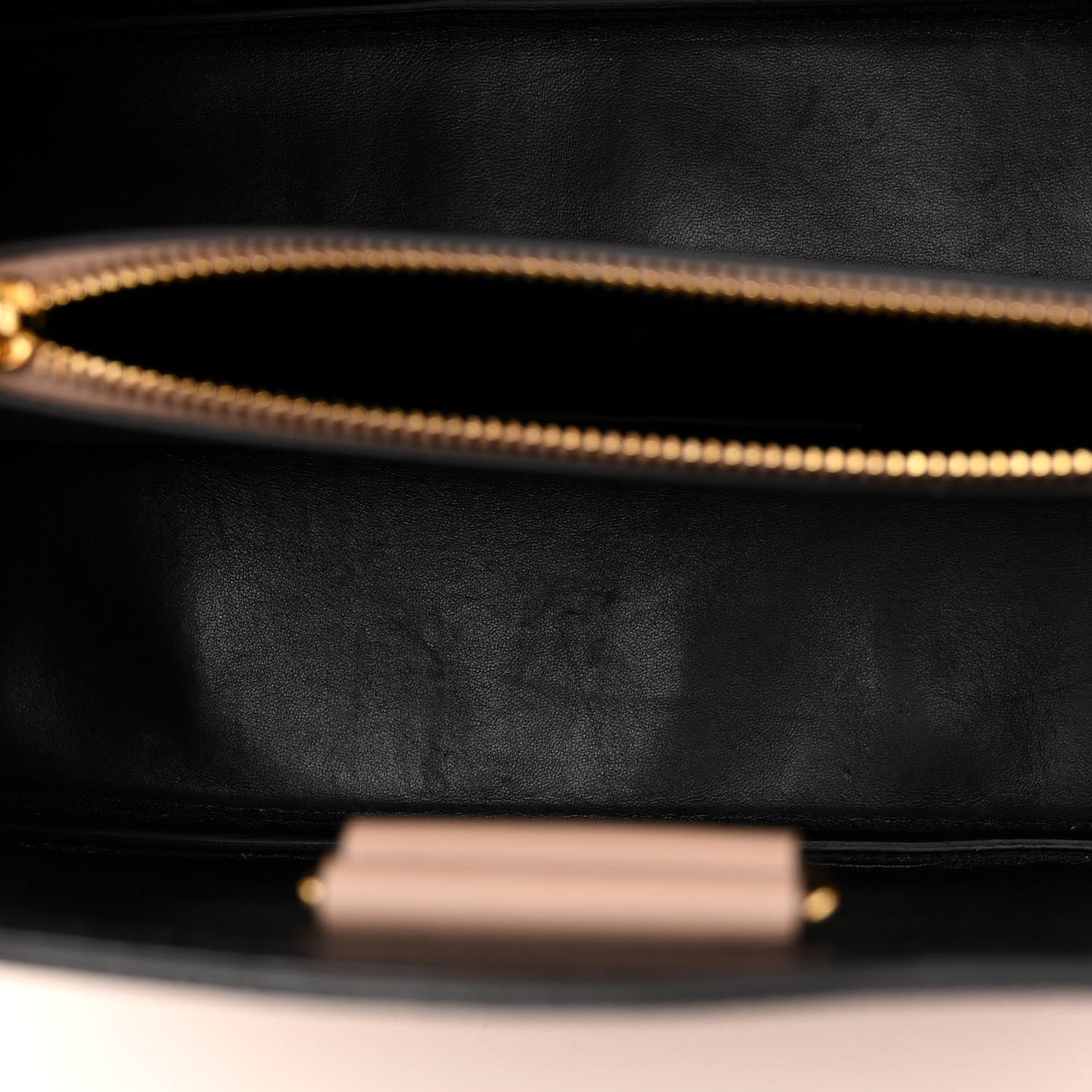 Saffiano Cuir Matinee Tote Cipria Black