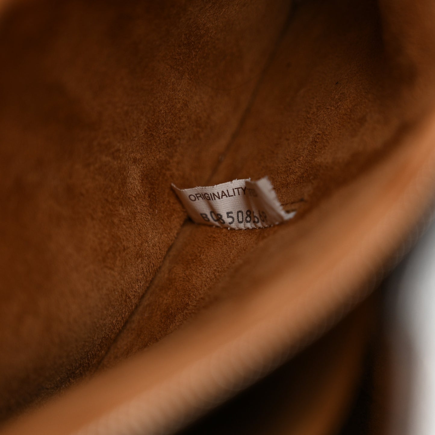 Grained Calfskin Maxi Intrecciato Medium Arco Black