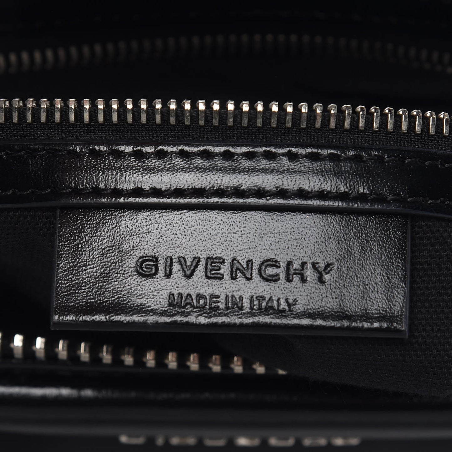 Shiny Lord Calfskin Small Antigona Black
