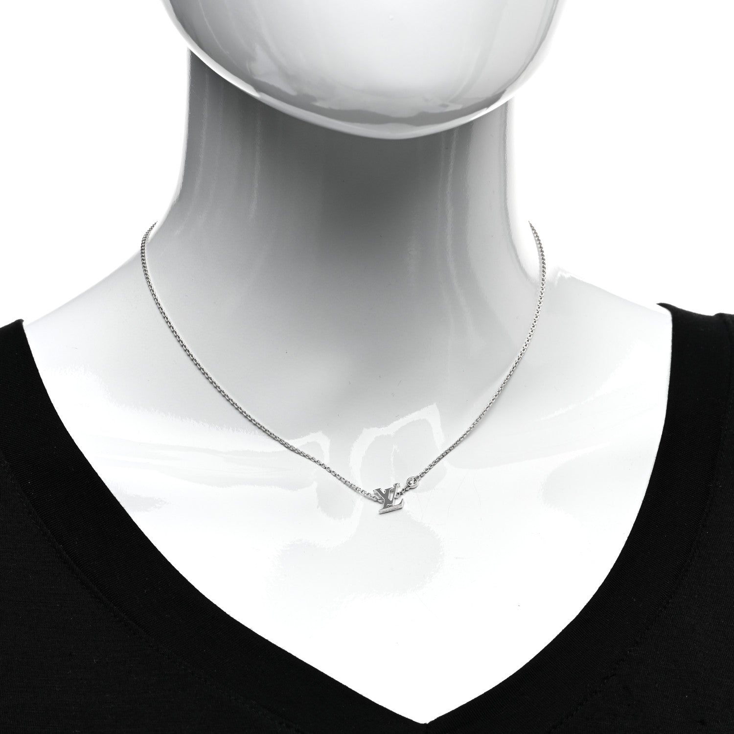 Louis Vuitton 18K White Gold Diamond Idylle Blossom LV Pendant Necklace 2 of 4