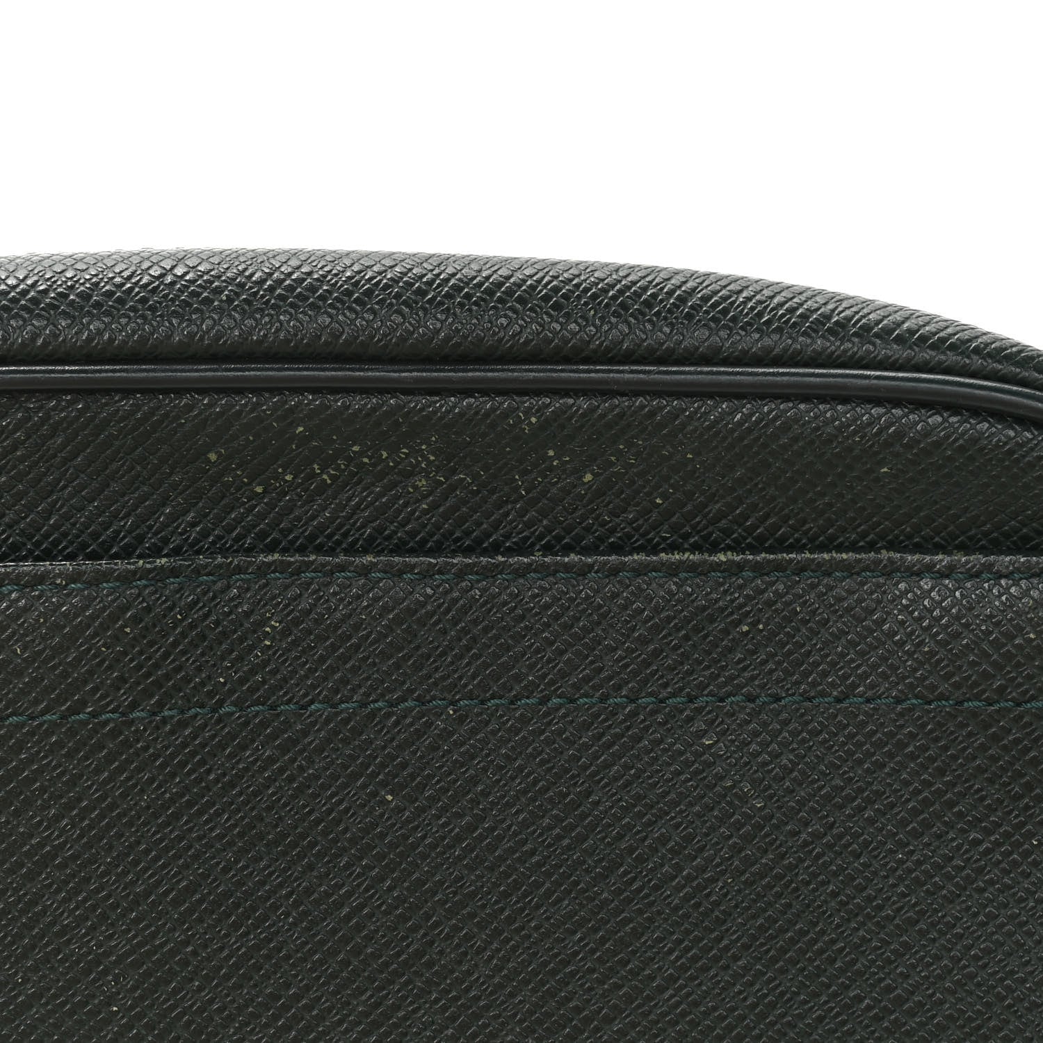 Louis Vuitton Taiga Kaluga Toiletry Pouch Epicea 12 of 17