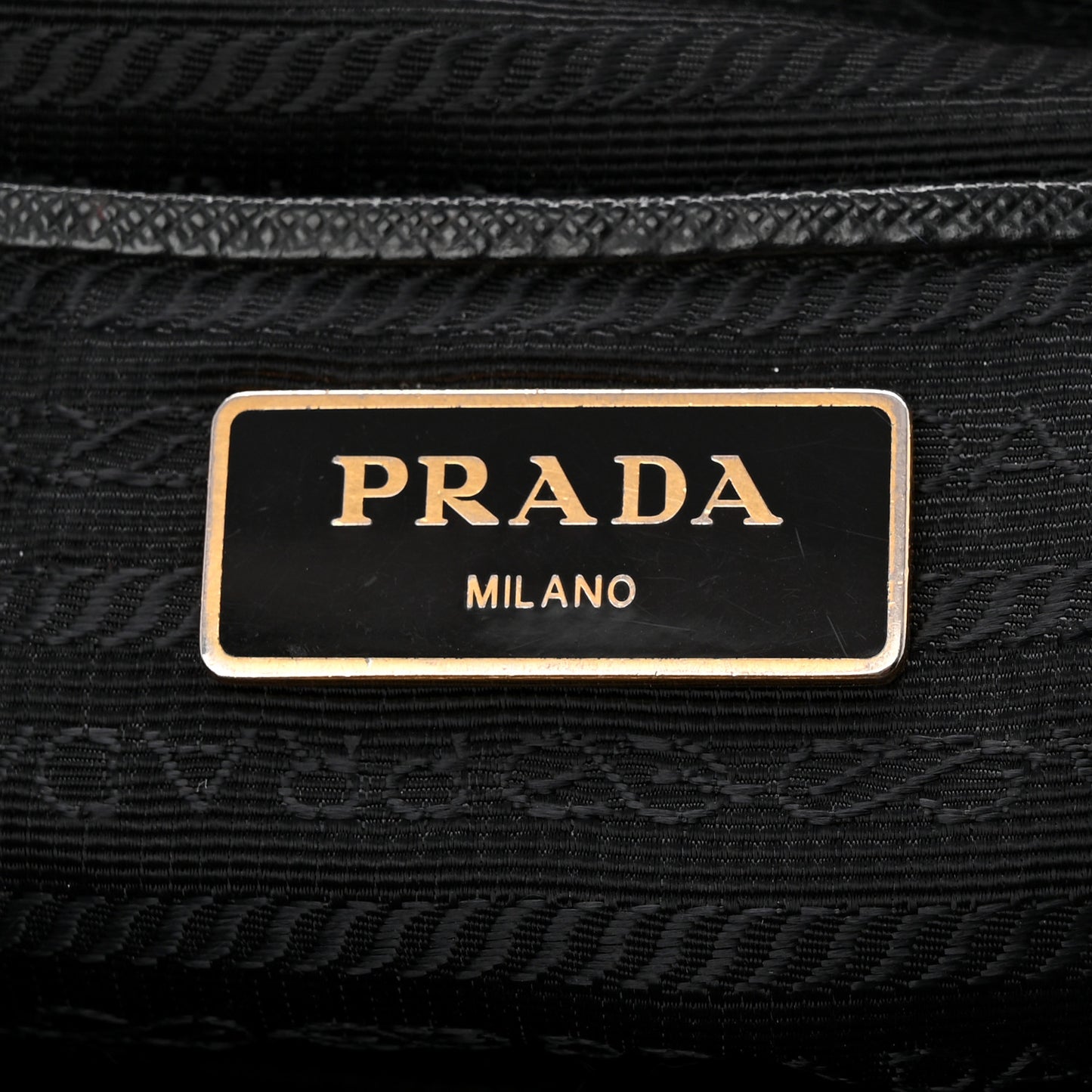 Saffiano Medium Galleria Double Zip Tote Black