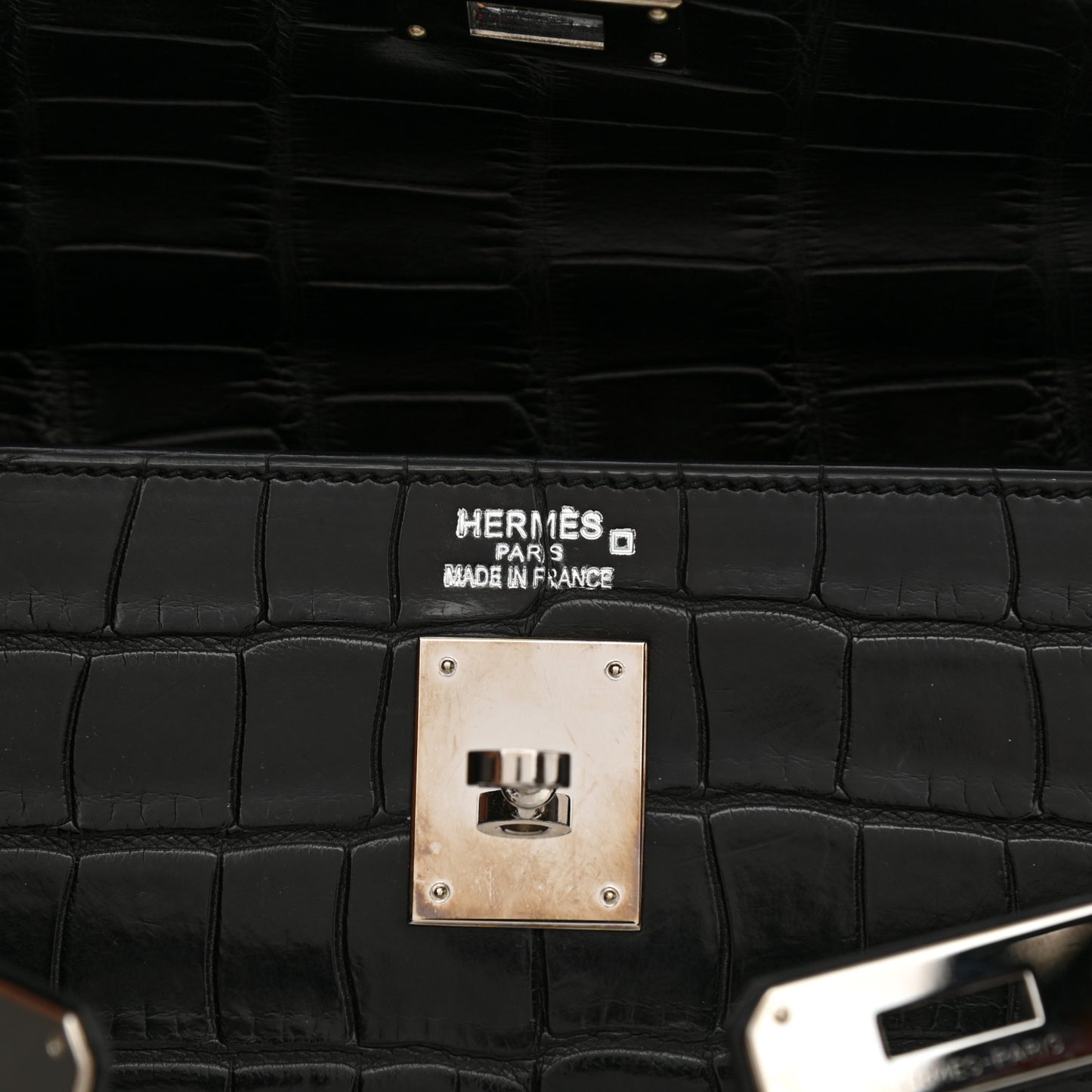 Matte Taurillon Clemence Box Kelly Retourne 35 Black