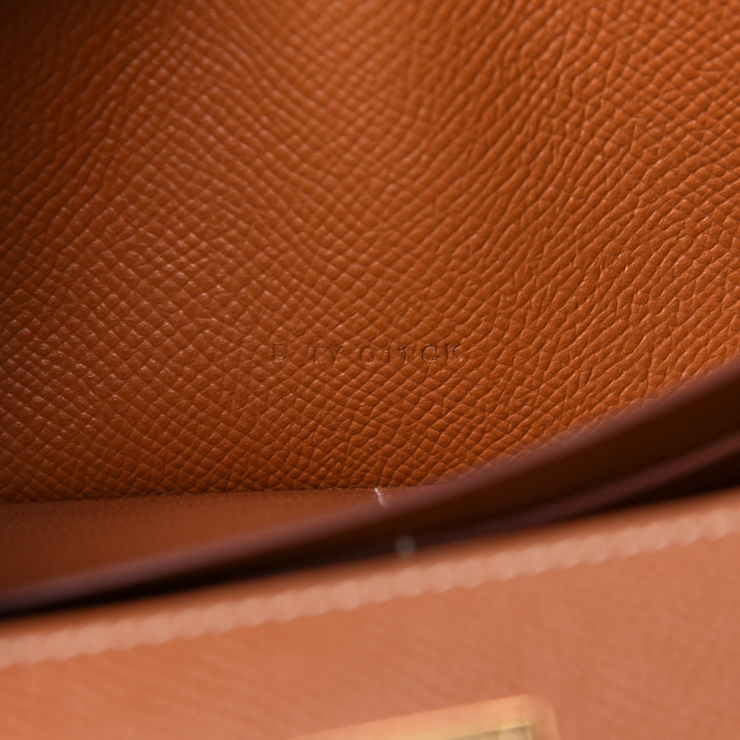 Epsom Kelly Longue Wallet Gold