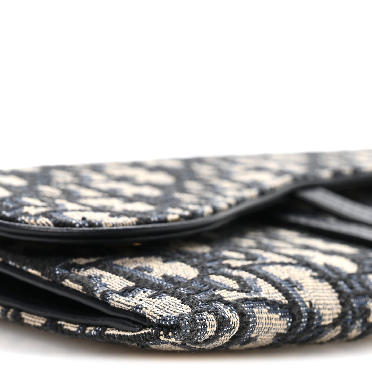 Oblique Saddle Chain Long Wallet Blue