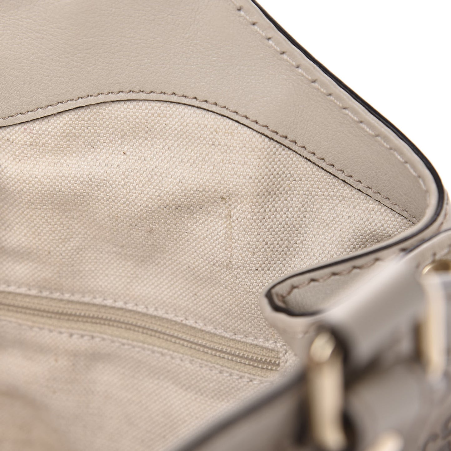 Guccissima Medium Sukey Tote Mystic White