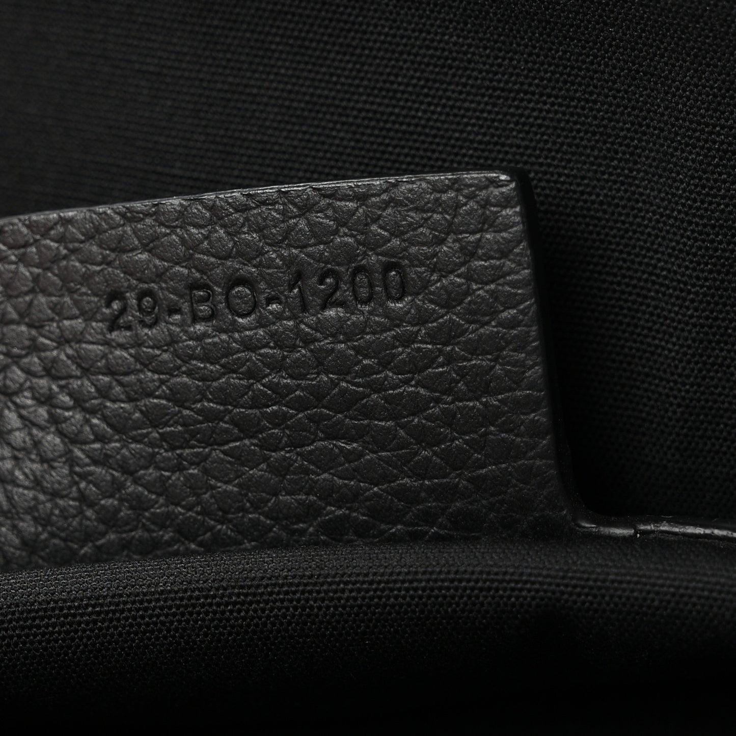 Grained Calfskin Saddle Messenger Bag Black