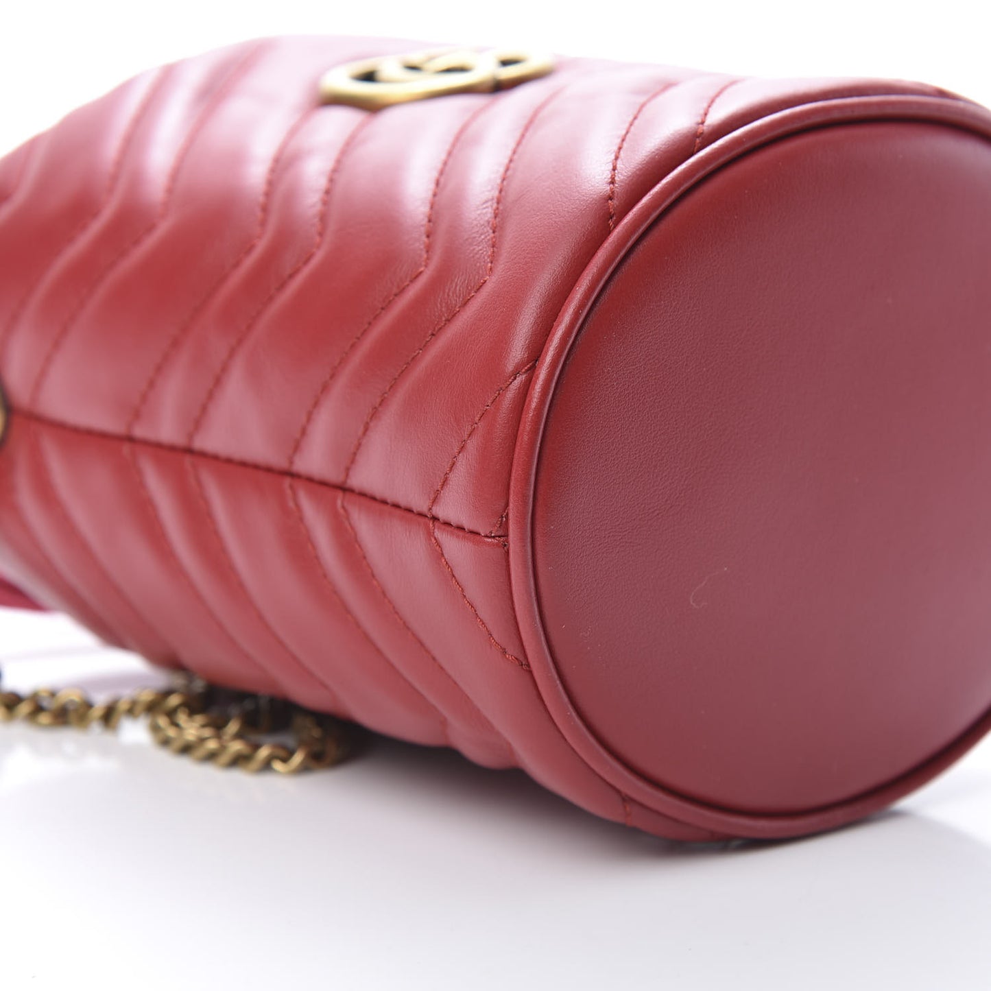 Calfskin Matelasse Mini GG Marmont 2.0 Bucket Bag Hibiscus Red