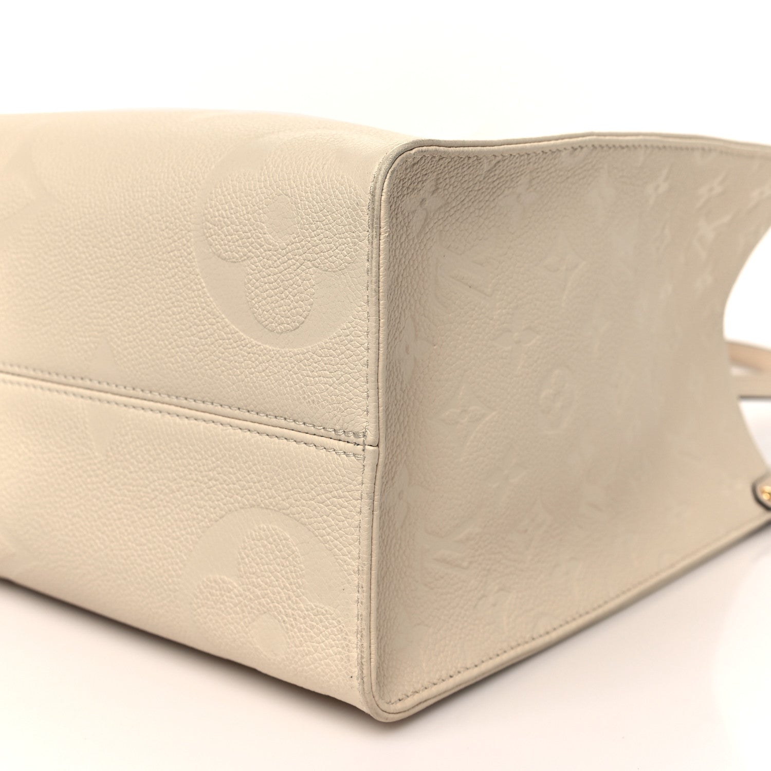 Louis Vuitton Empreinte Monogram Giant Onthego MM Creme 9 of 10