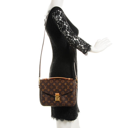 Louis Vuitton Monogram Pochette Metis 2 of 7