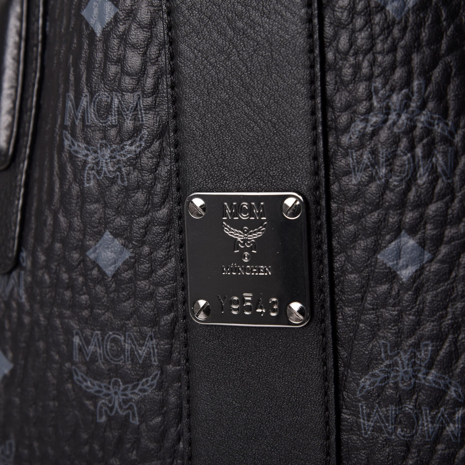 MCM Visetos Medium Liz Reversible Shopper Tote Black 13 of 14