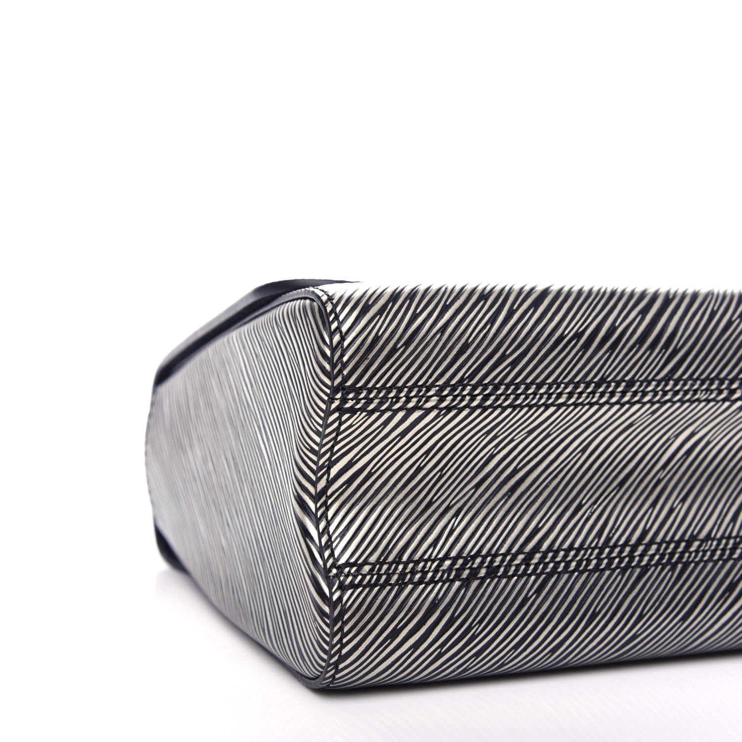 Louis Vuitton Epi Twist Shoulder Bag MM Platine 7 of 9