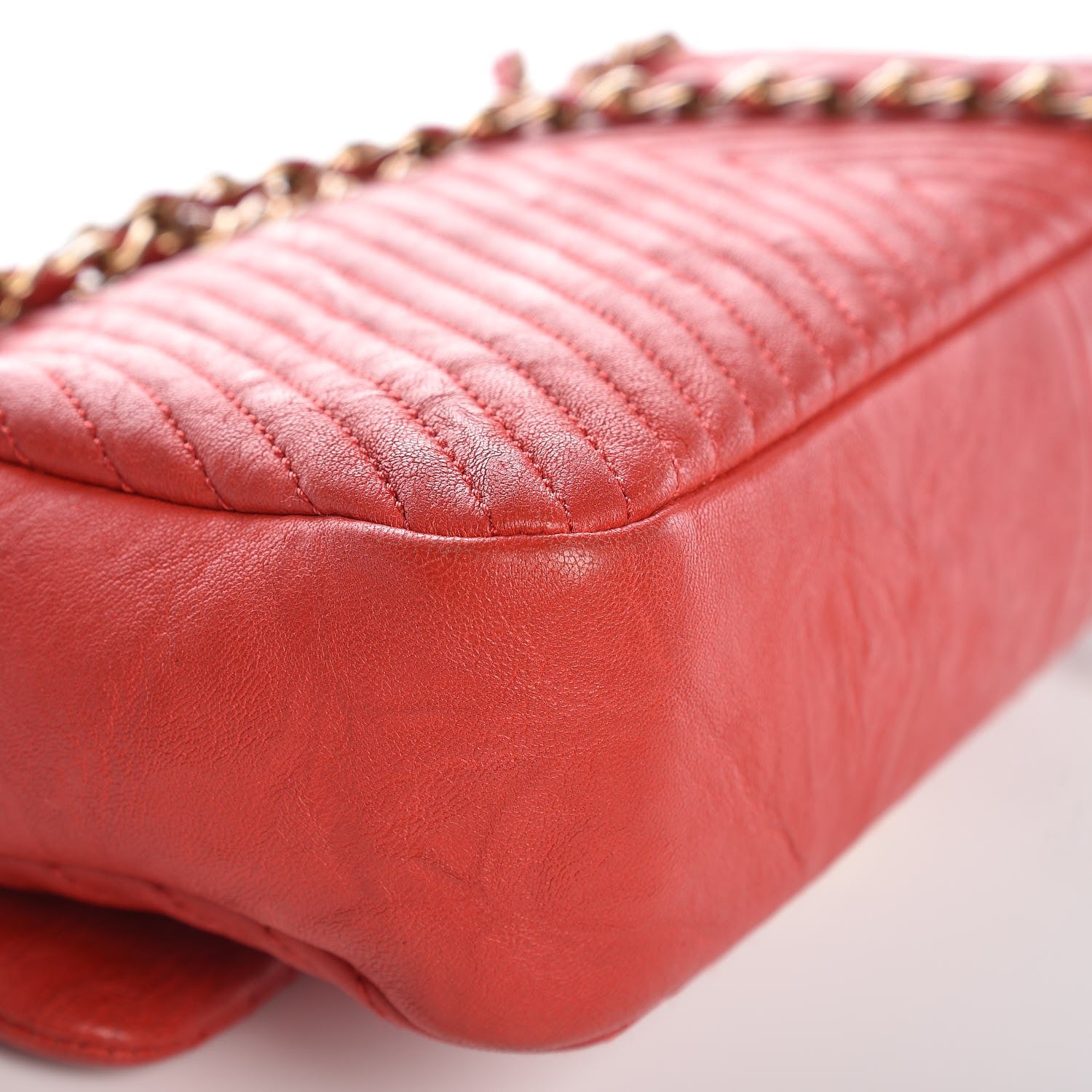Chanel Calfskin Surpique Chevron Medium Flap Red 14 of 19