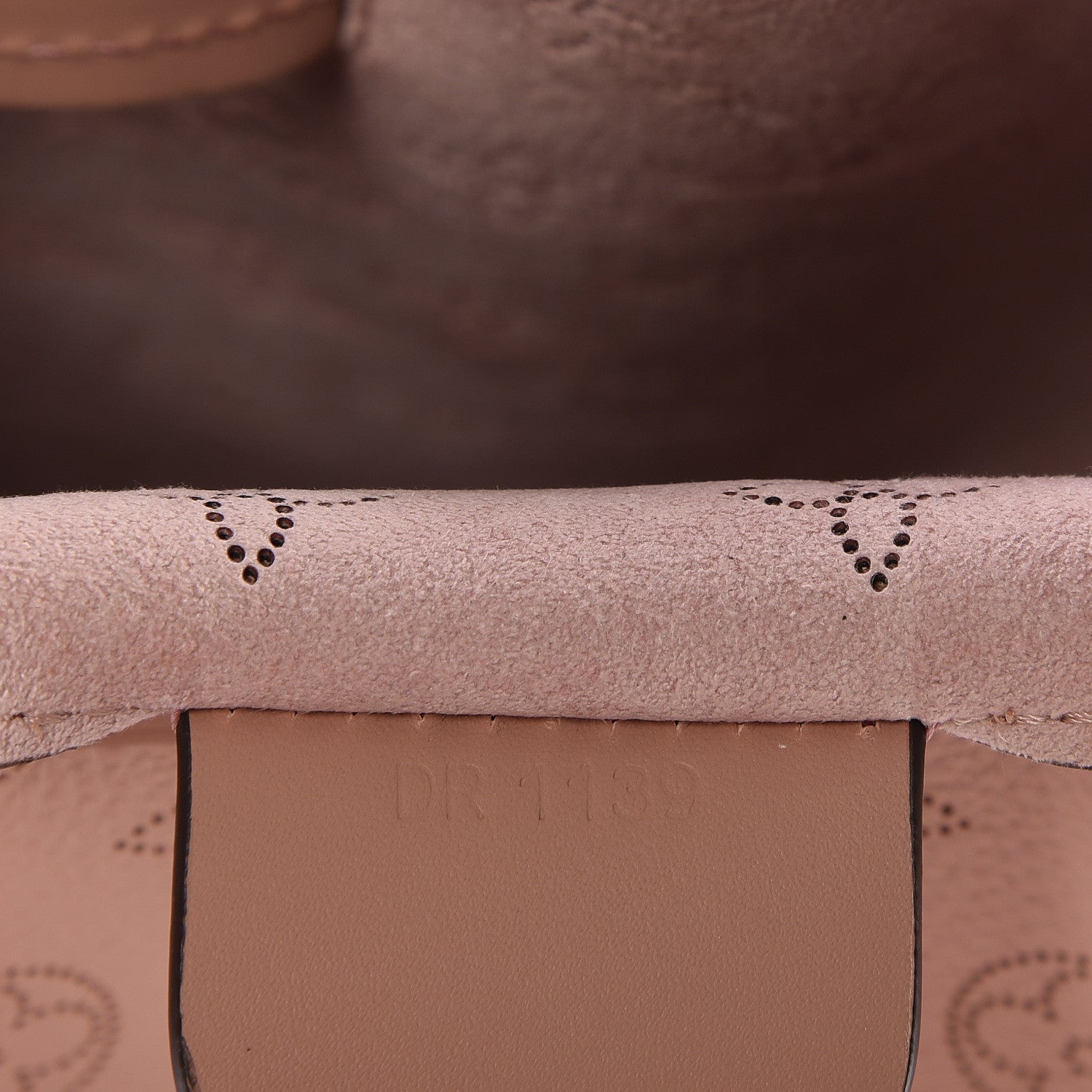 Louis Vuitton Mahina Girolata Magnolia 11 of 13