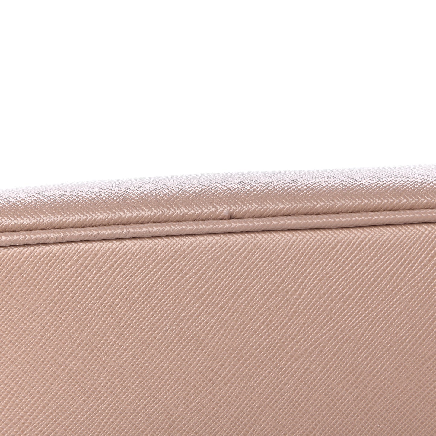 Saffiano Lux Medium Tote Cammeo