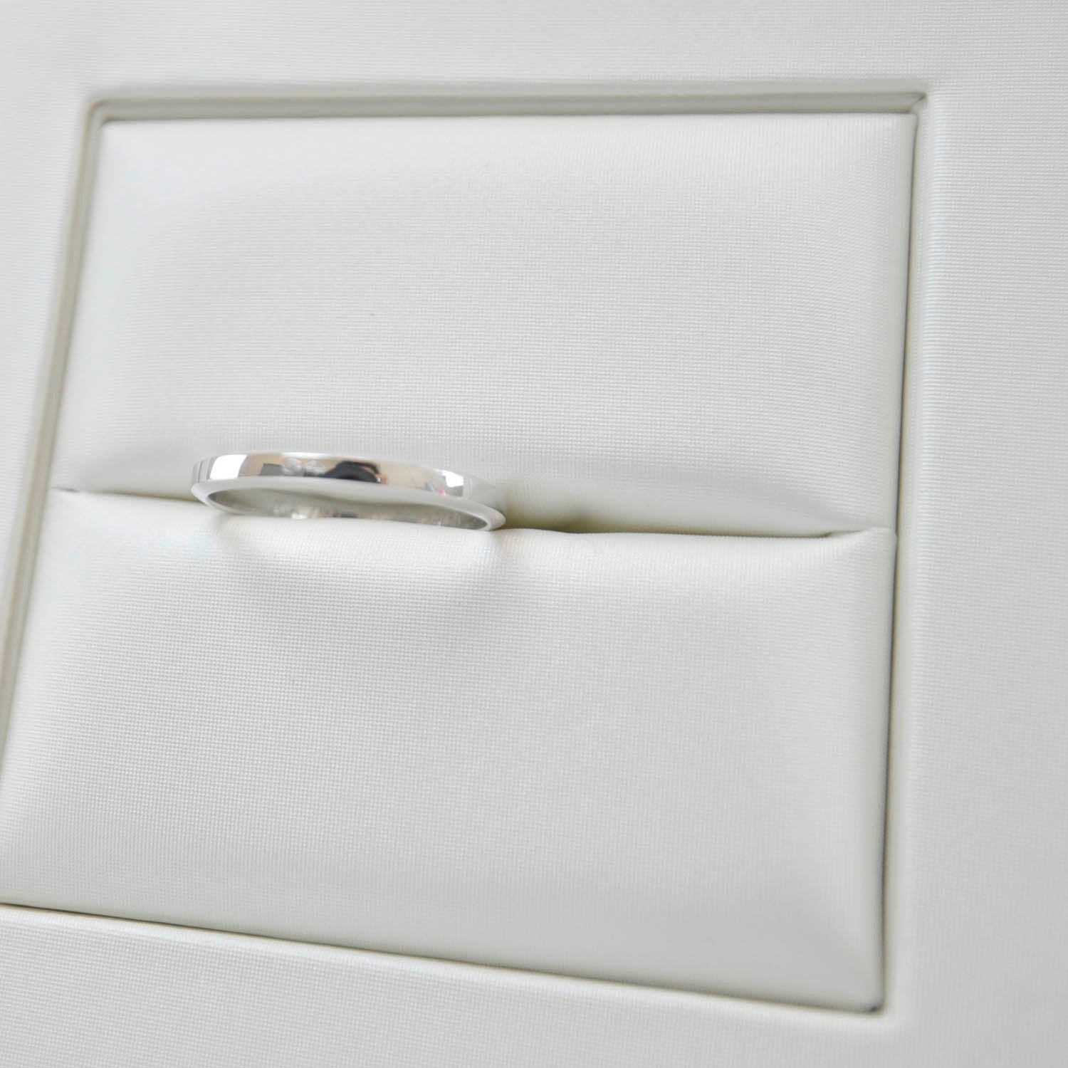 Van Cleef & Arpels 18k White Gold Ring 9.25 60 9 5 of 7