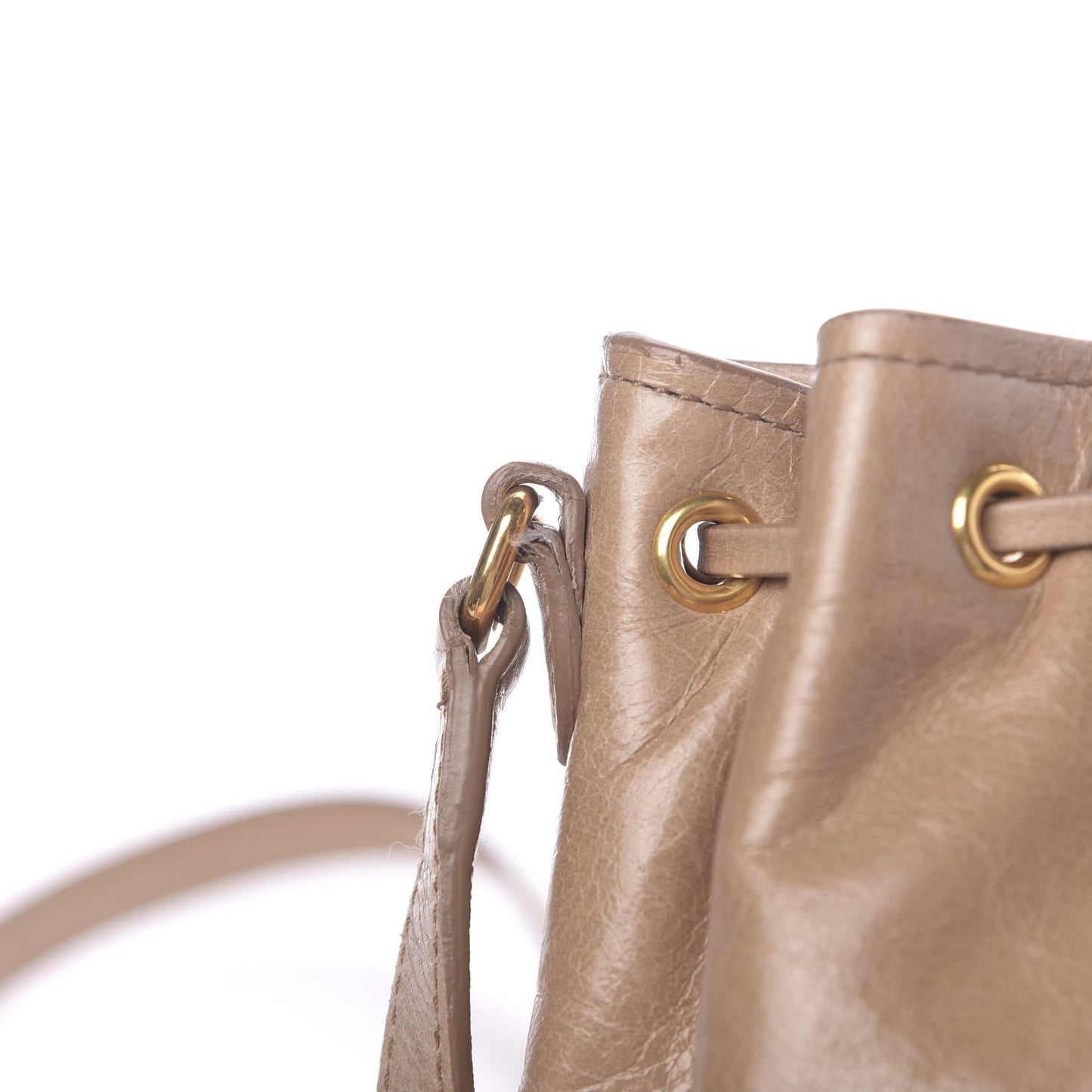 Vitello Shine Bucket Bag Cipria