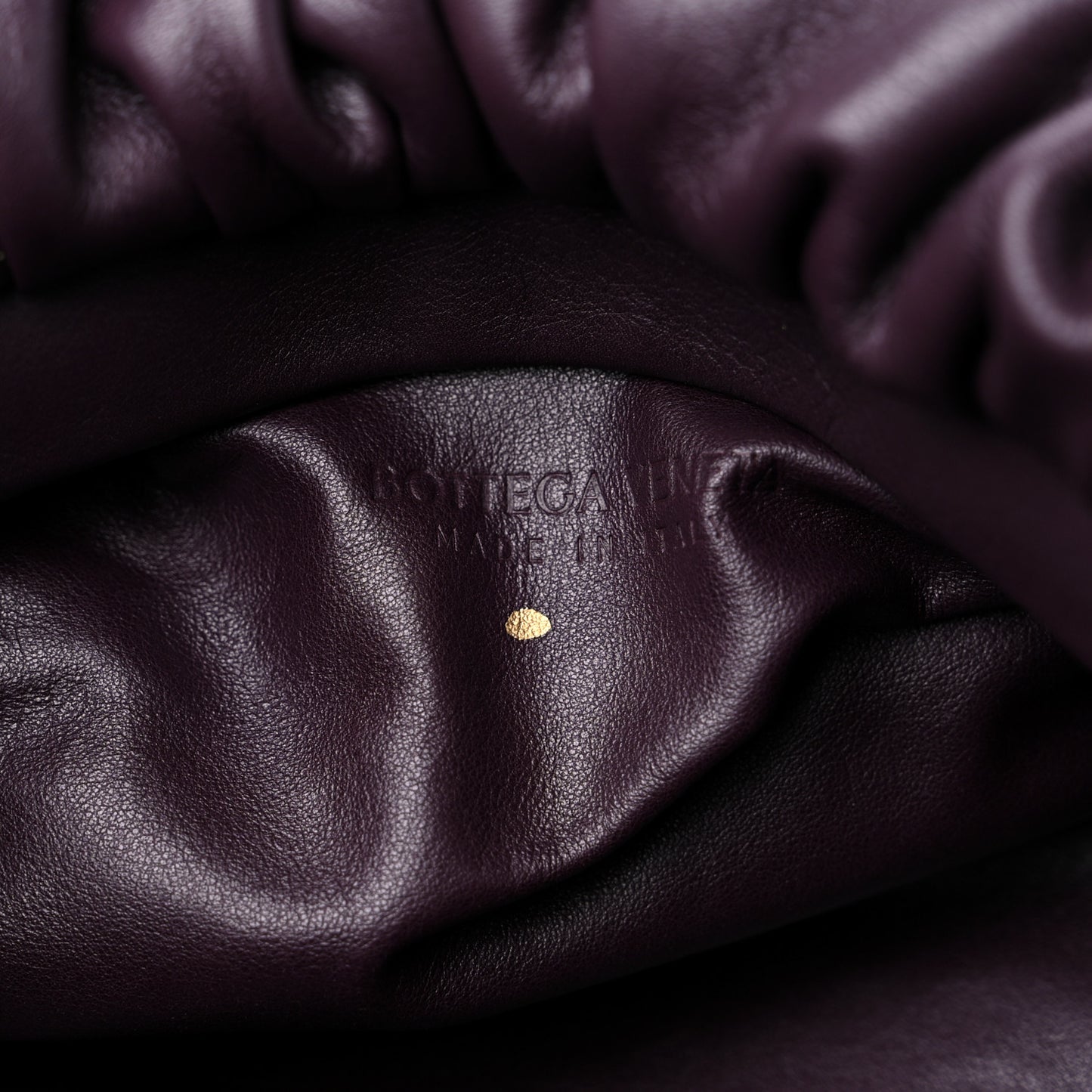 Calfskin The Pouch Chain Grape