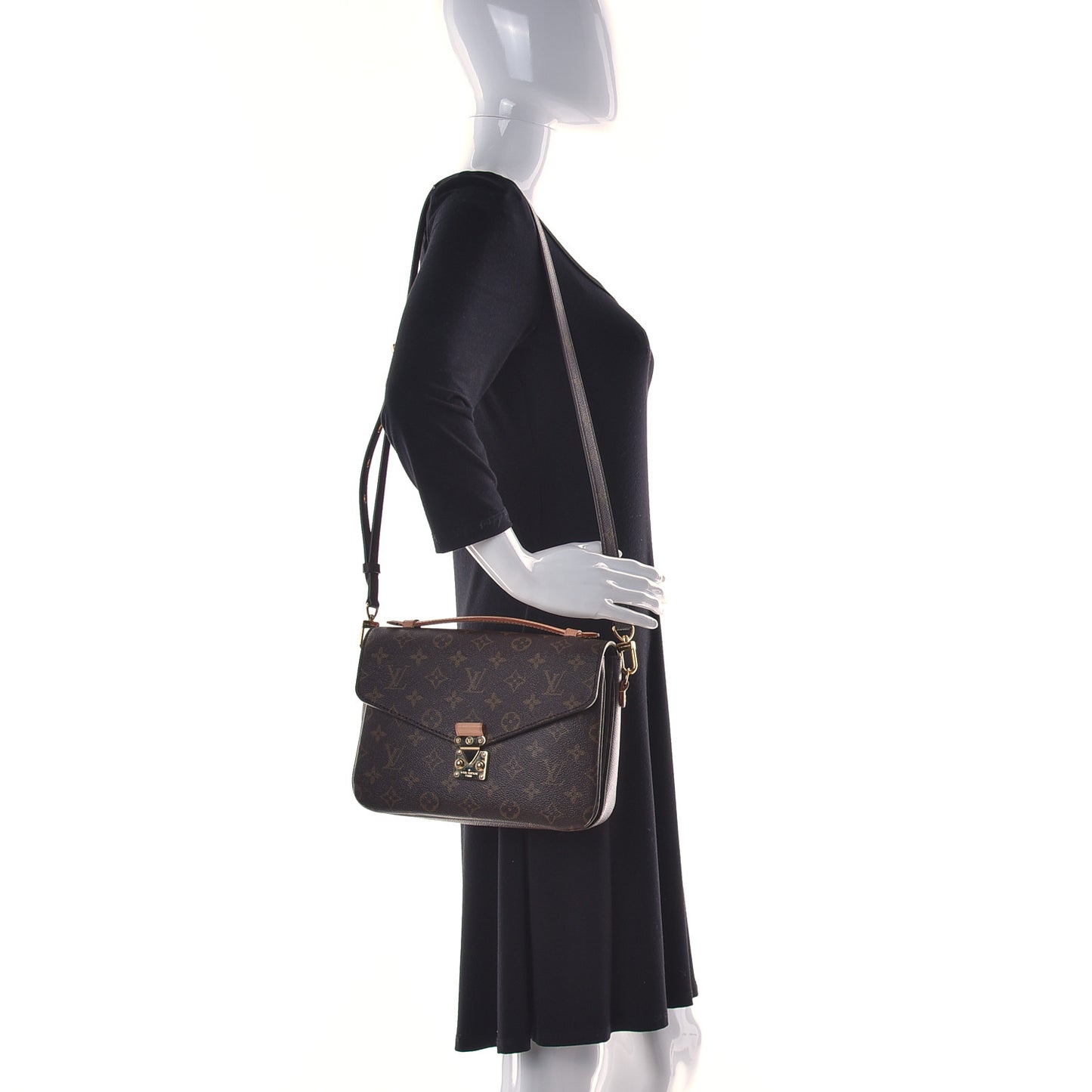 Monogram Pochette Metis