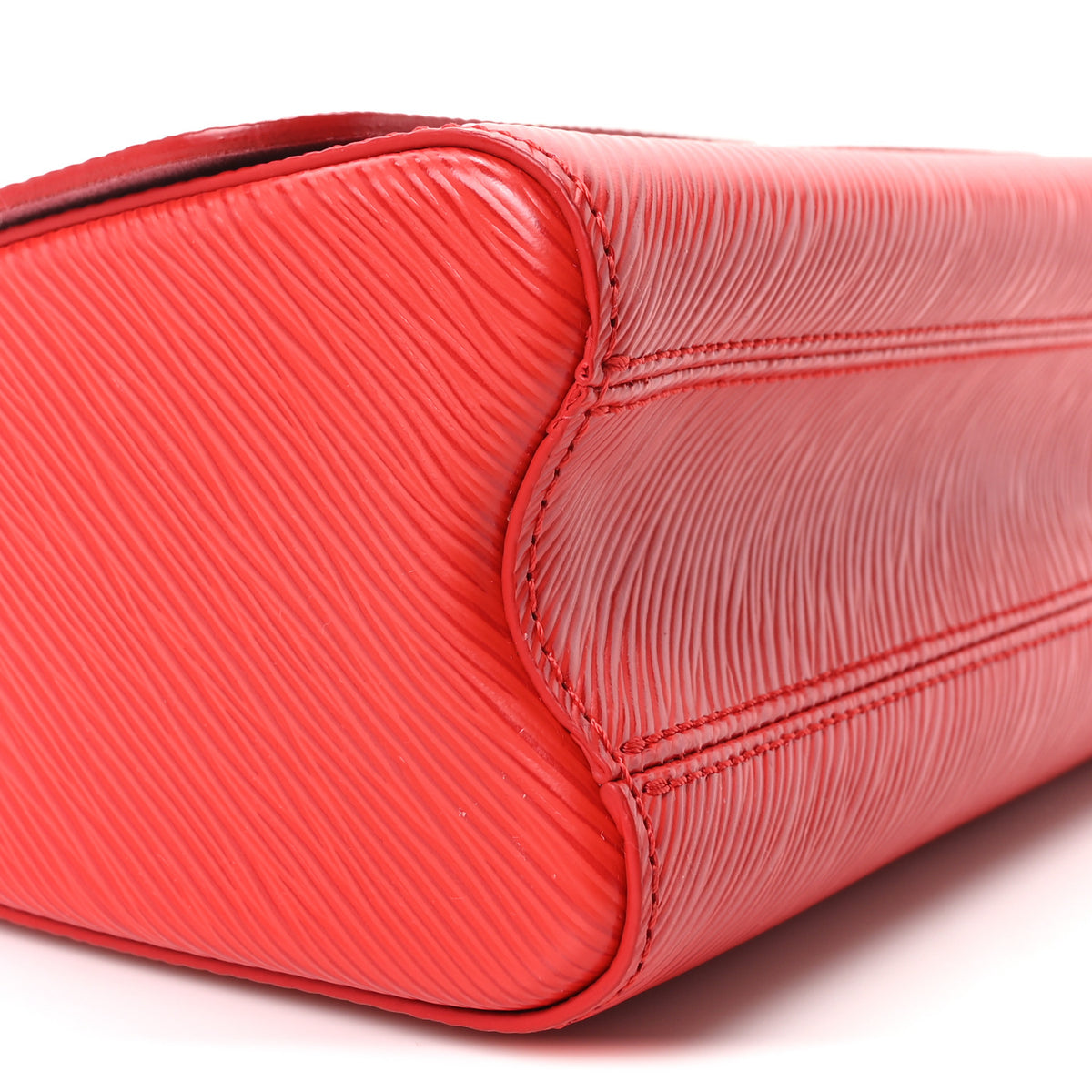 Epi Twist Shoulder Bag MM Coquelicot