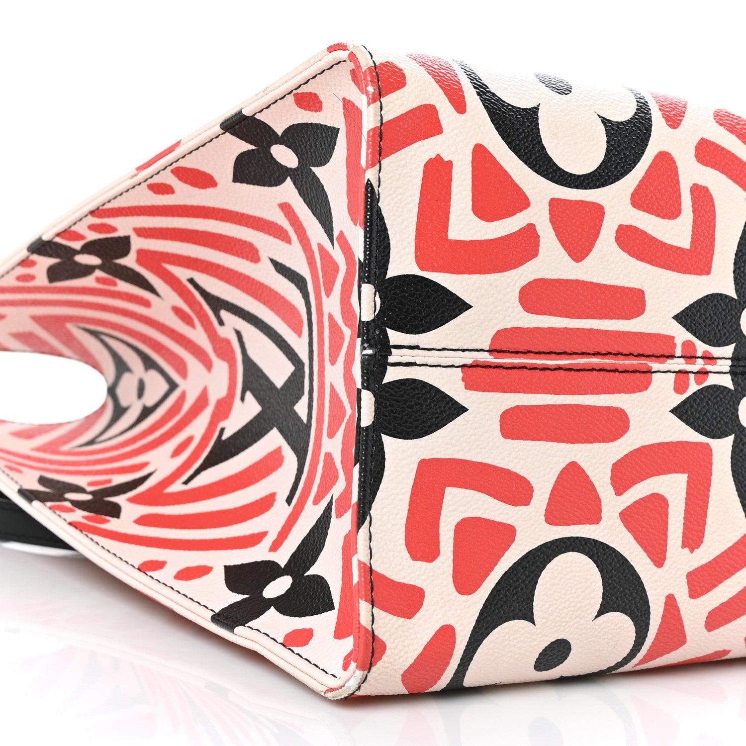 Louis Vuitton Monogram Giant Crafty Onthego GM Creme Rouge Cream Black 7 of 7