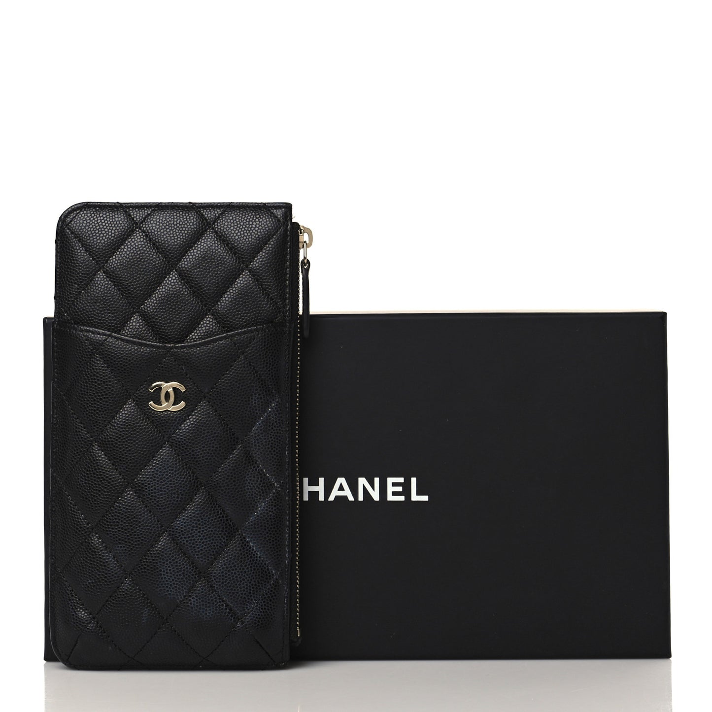 Caviar Quilted Classic iPhone Pouch Black