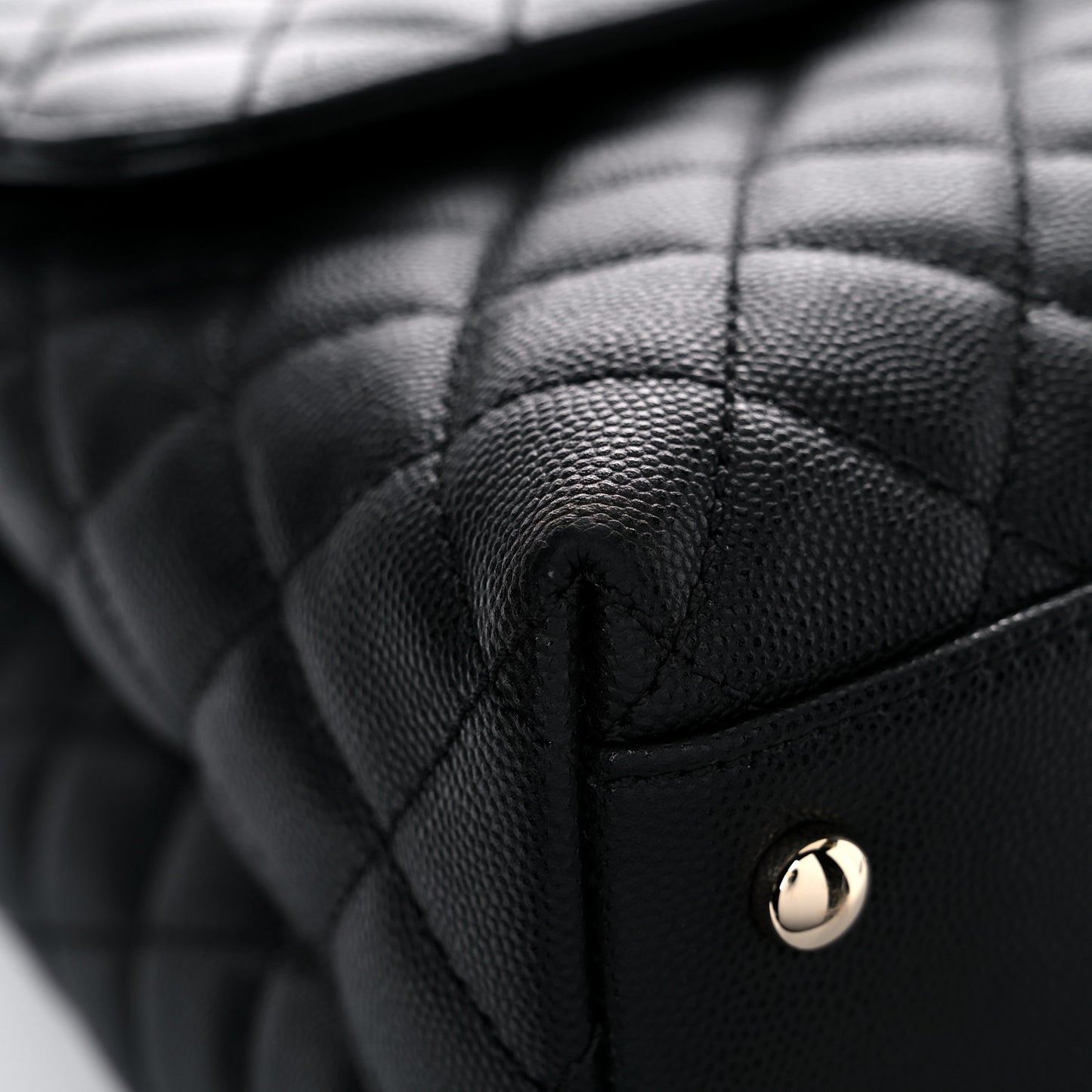 Caviar Quilted Medium Coco Handle Flap Black