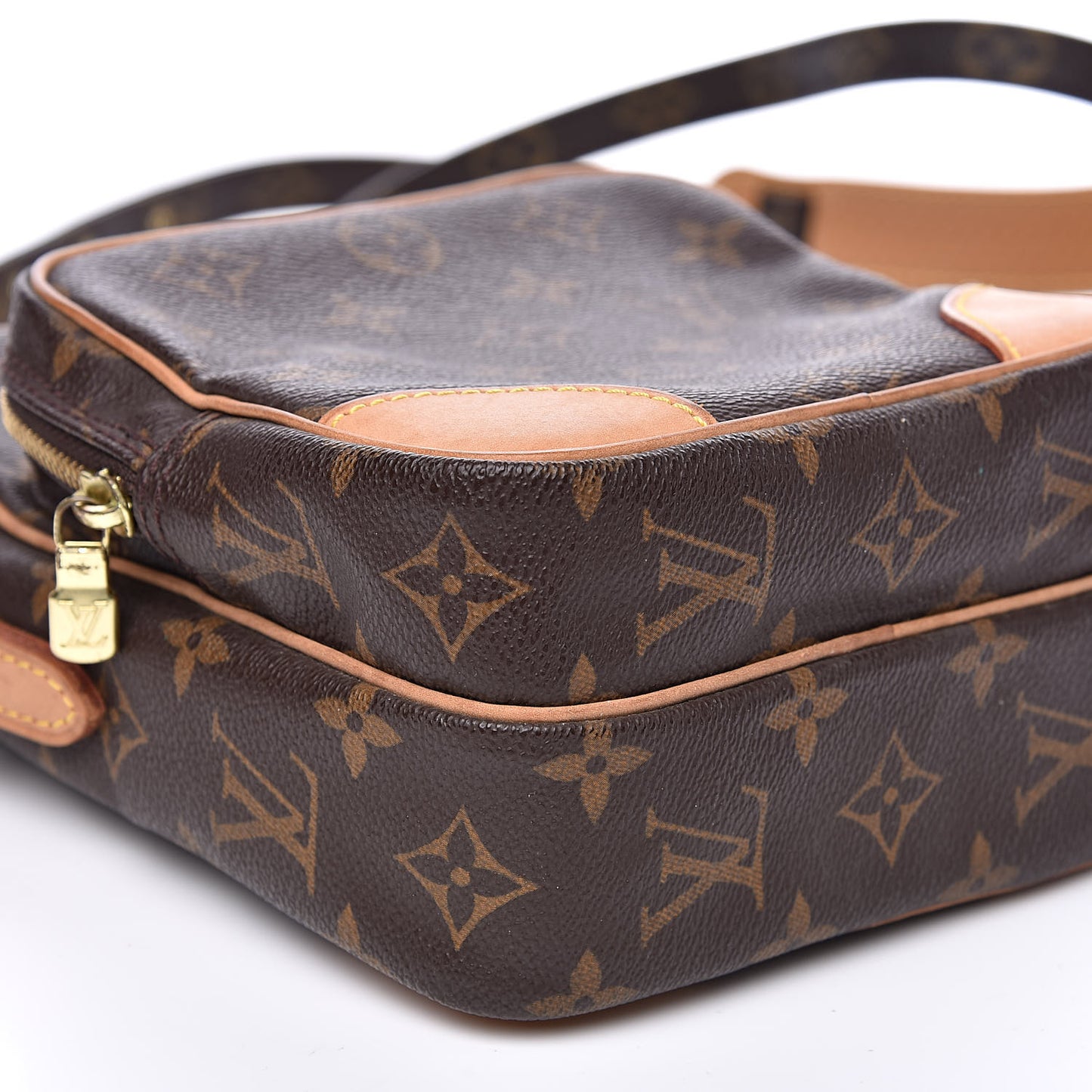 Monogram Amazone