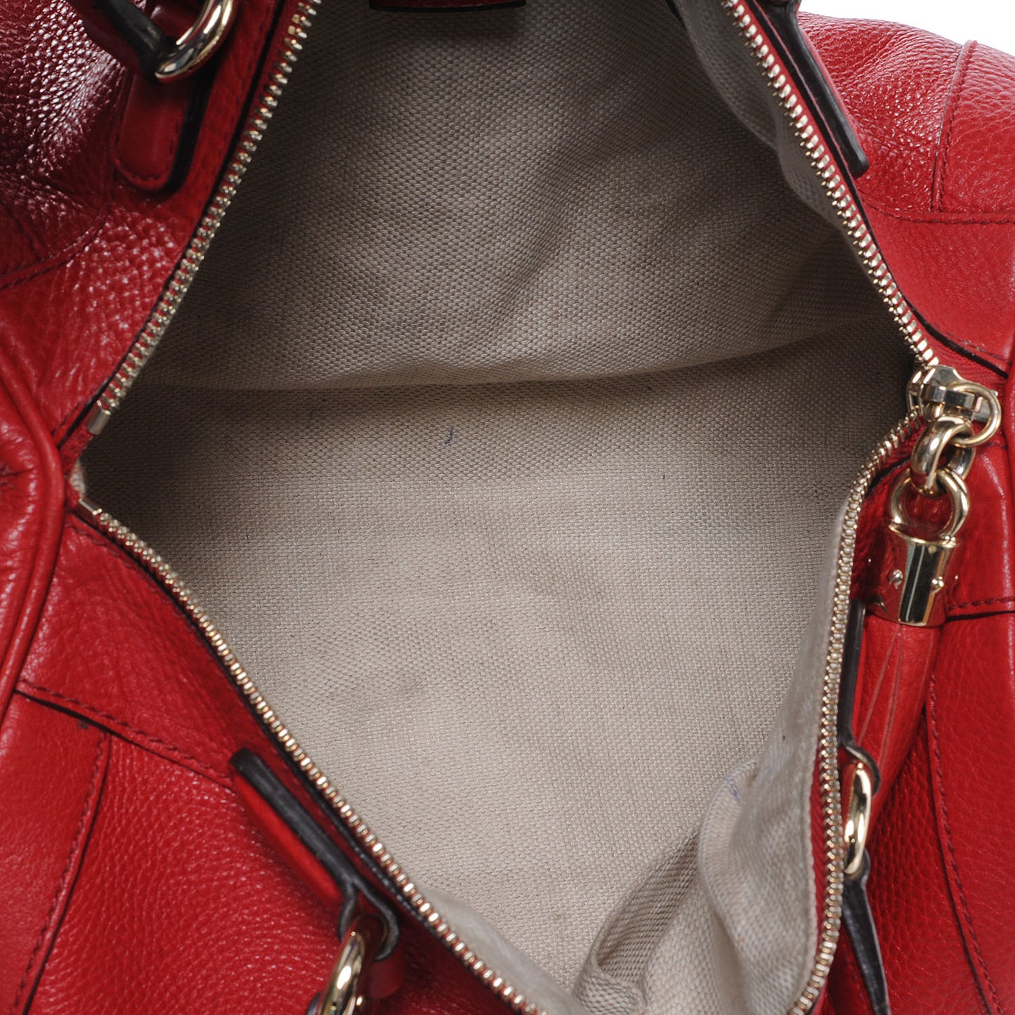 Pebbled Calfskin Medium Soho Boston Red