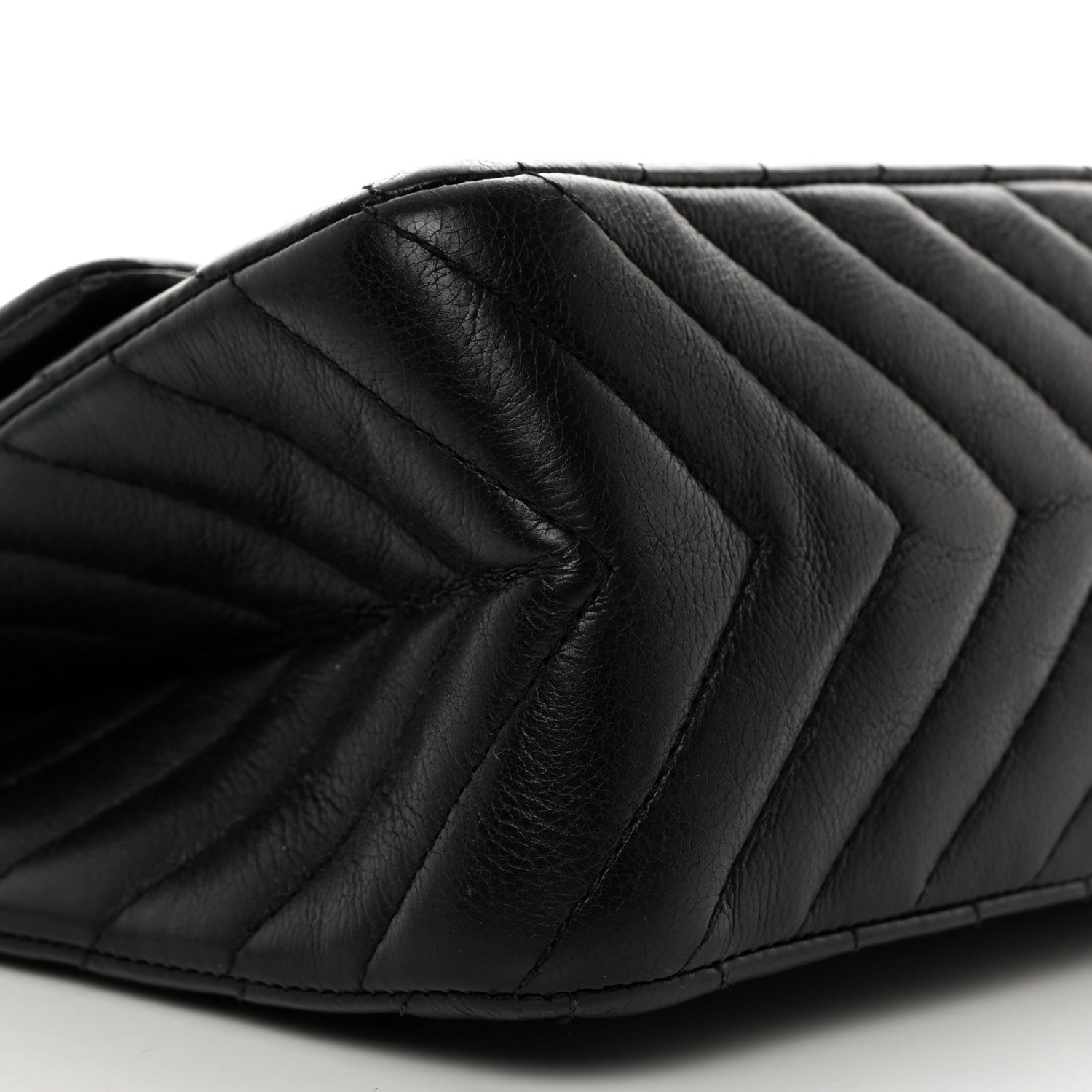 Chanel Sheepskin Chevron Quilted 2.55 Reissue 226 Flap Black 9 of 10