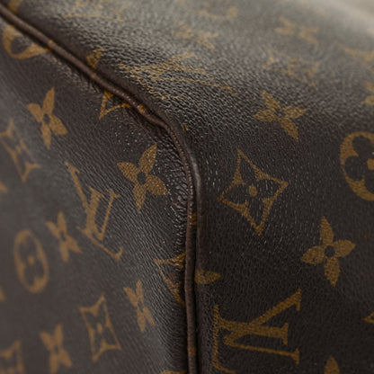 Louis Vuitton Monogram Neverfull MM 29 of 32