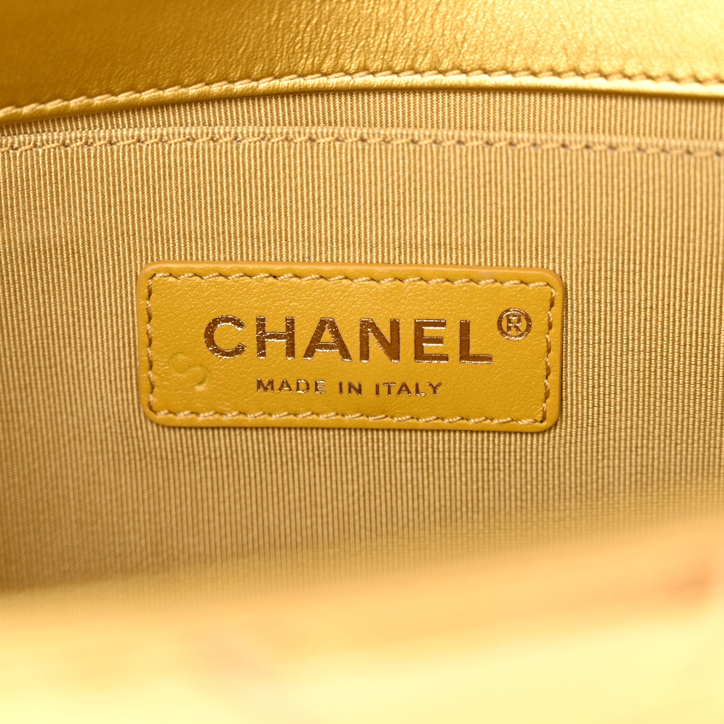 Metallic Calfskin Crocodile Embossed Graffiti Medium Cocodile Boy Flap Gold