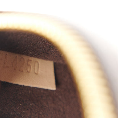 Louis Vuitton Monogram Pochette Metis 9 of 13