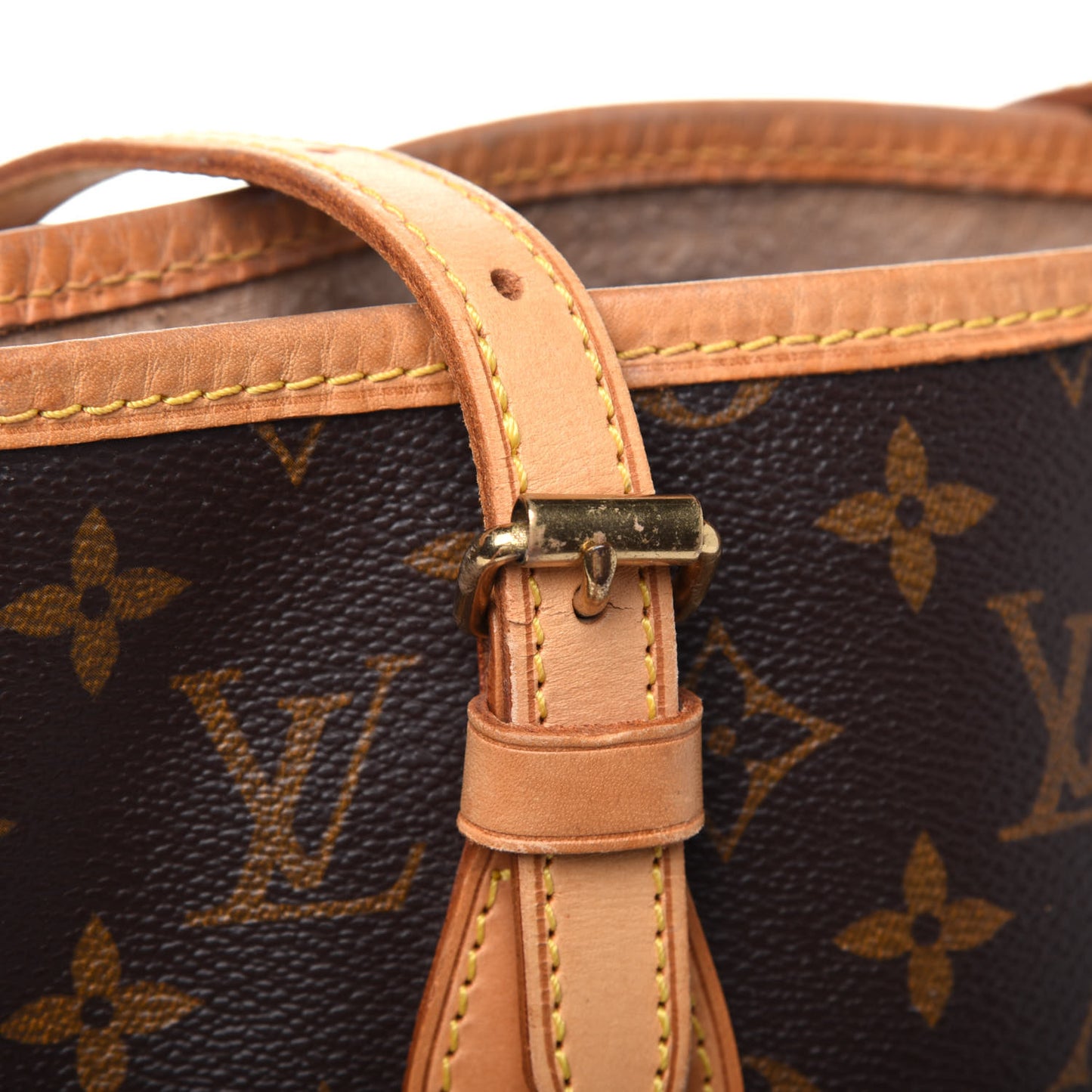 Monogram Petit Bucket 23