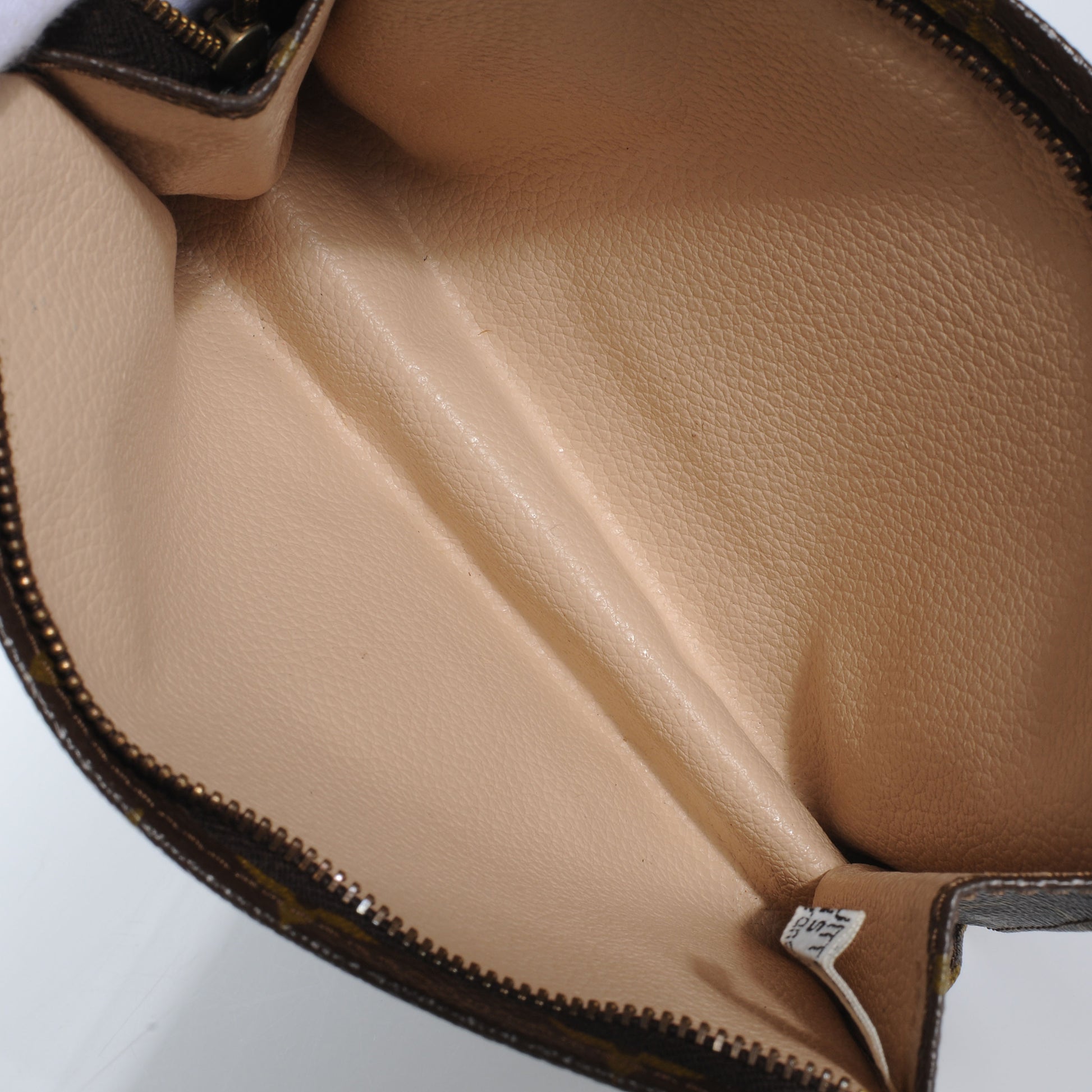 Louis Vuitton Monogram Toiletry Pouch 19 6 of 6