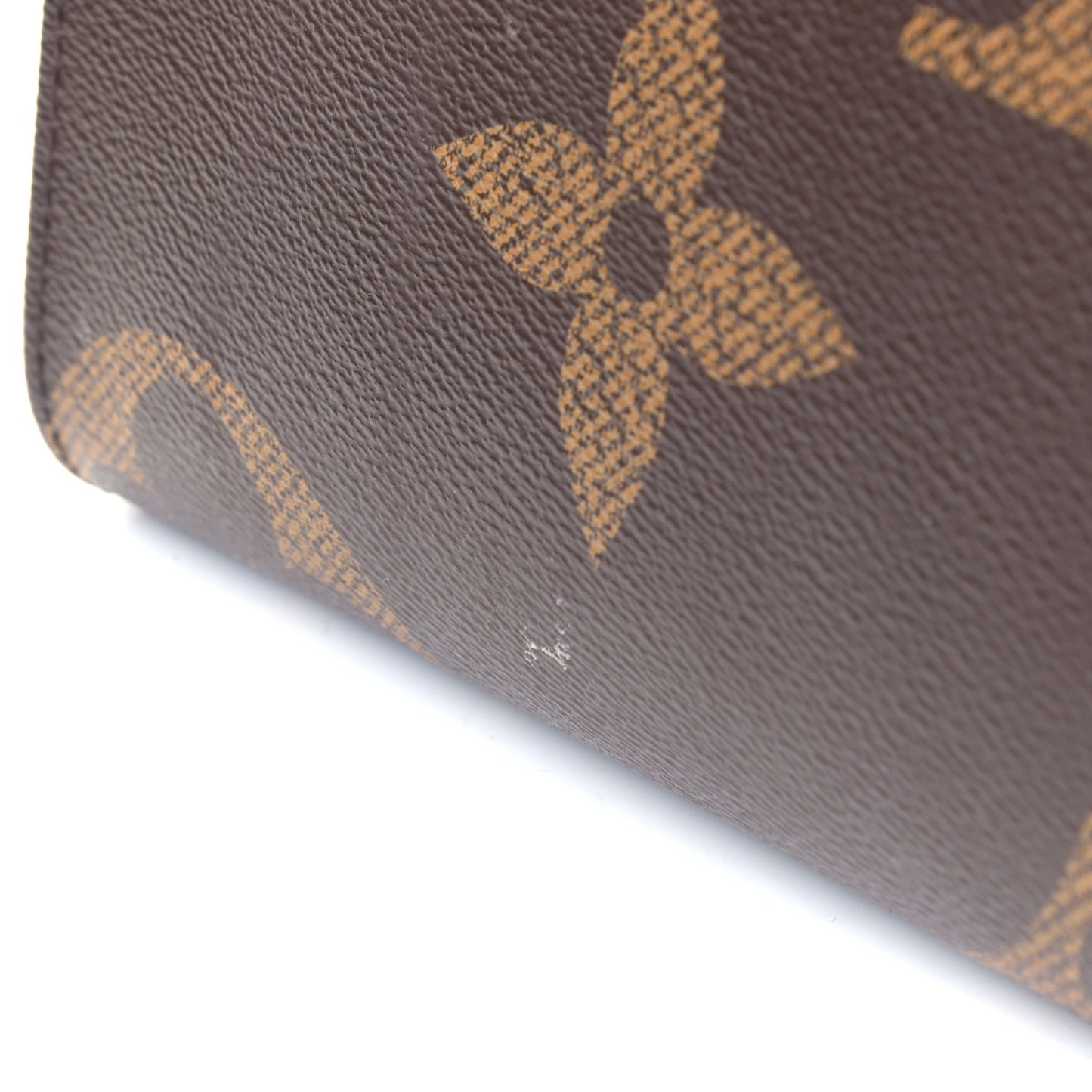 Reverse Monogram Giant Onthego MM