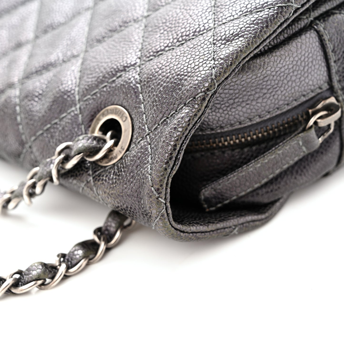 Iridescent Caviar Quilted Jumbo Easy Flap Silver
