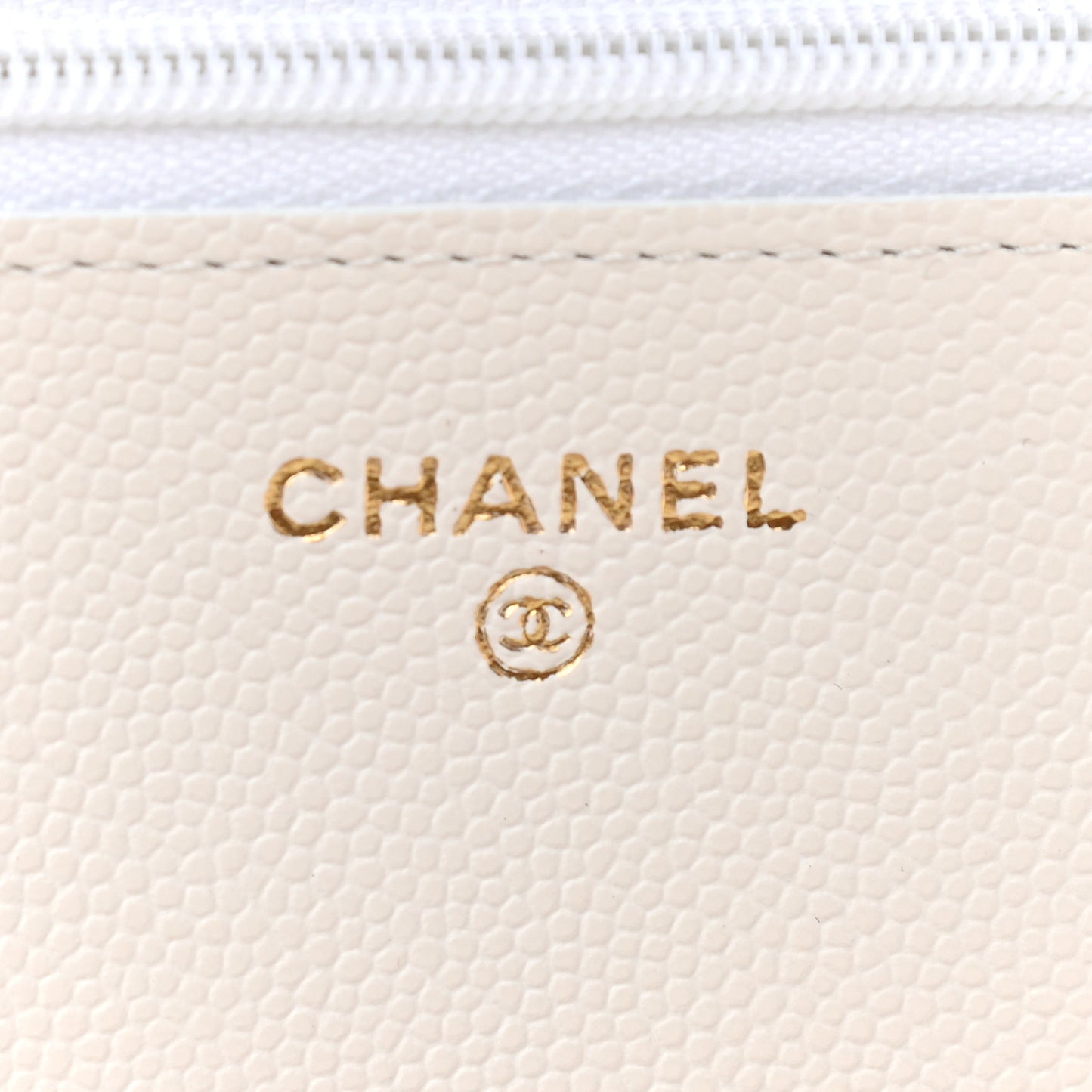 Caviar Quilted Wallet On Chain WOC White