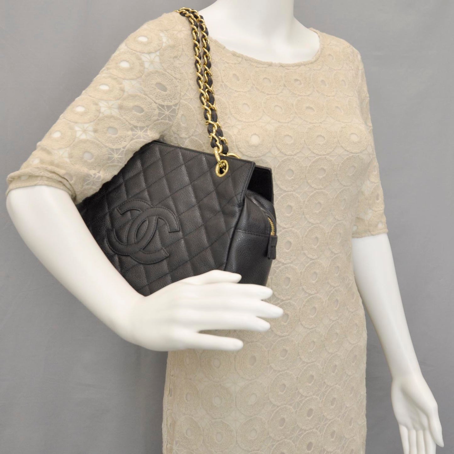 Caviar Quilted Petit Timeless Tote PTT Black