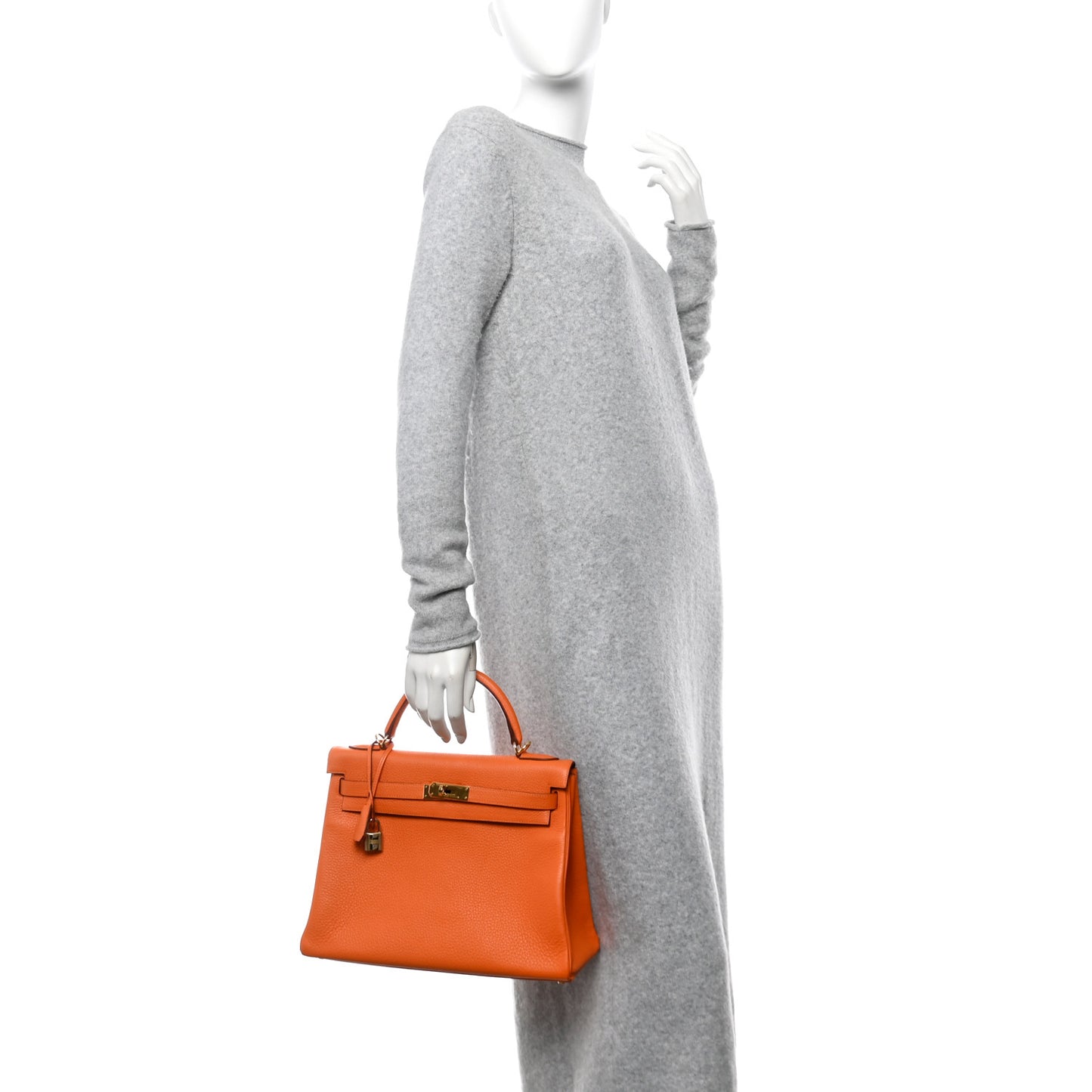 Togo Kelly Retourne 32 Orange