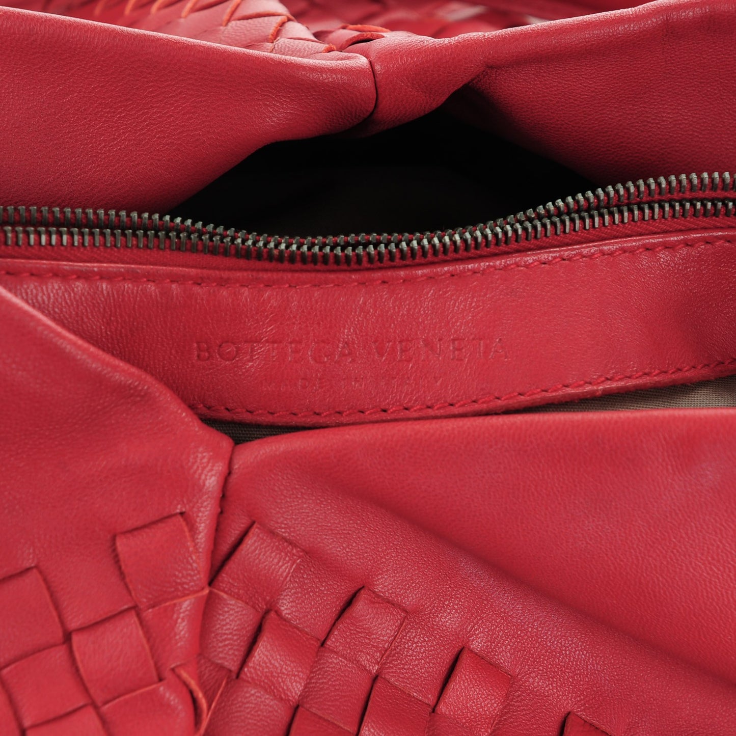 Nappa Intrecciato Aquilone Fortune Cookie Hobo Red