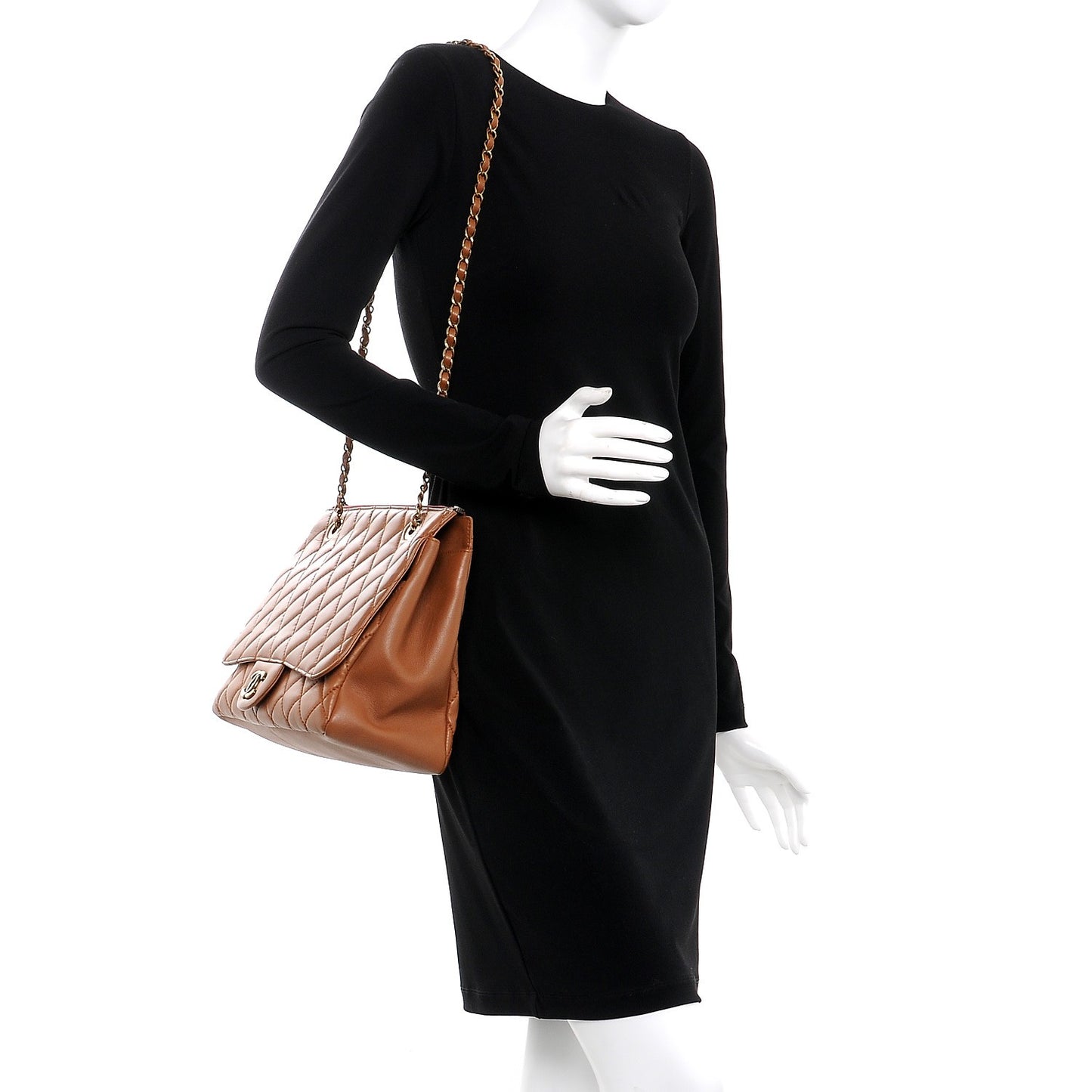 Lambskin Maxi Blizzard Zip Top Flap Bag Tan