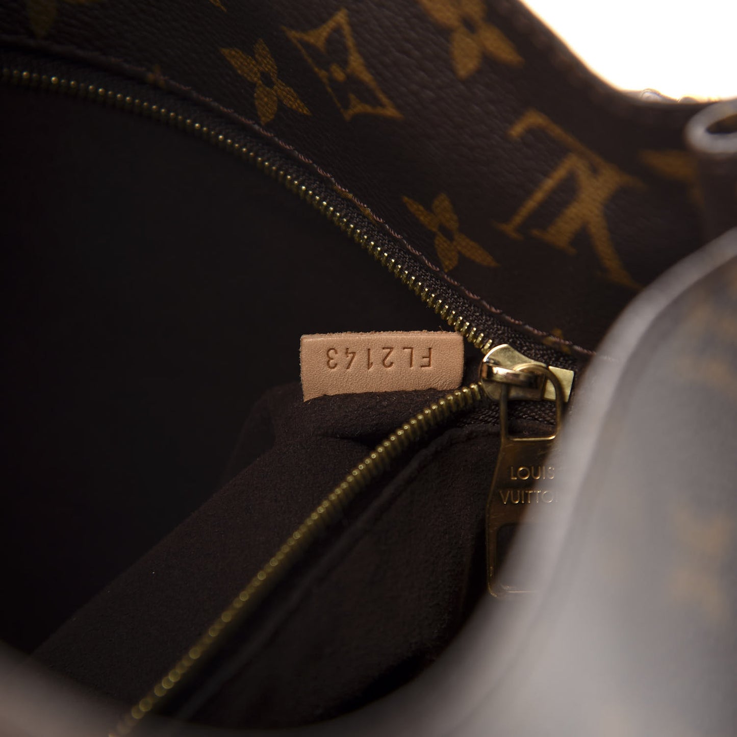 Monogram Metis