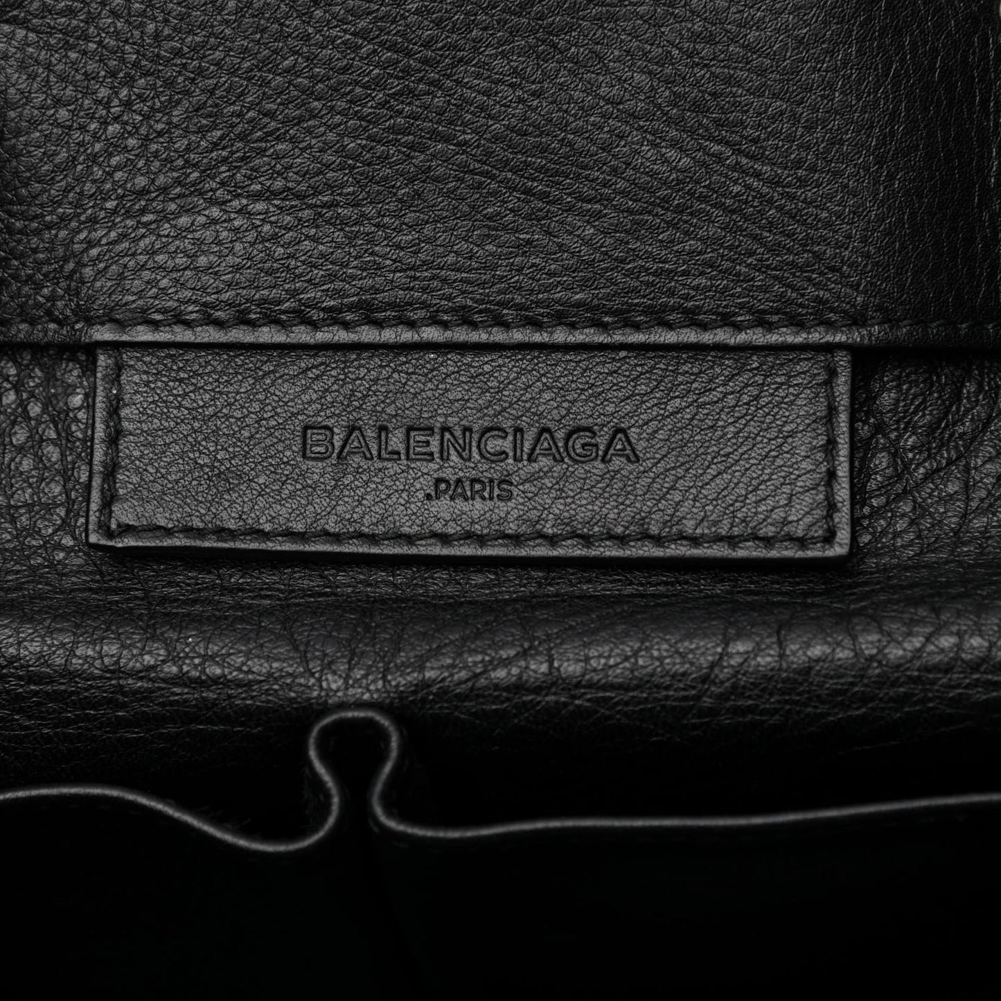 Supple Calfskin Papier A4 Zip Around Tote Black