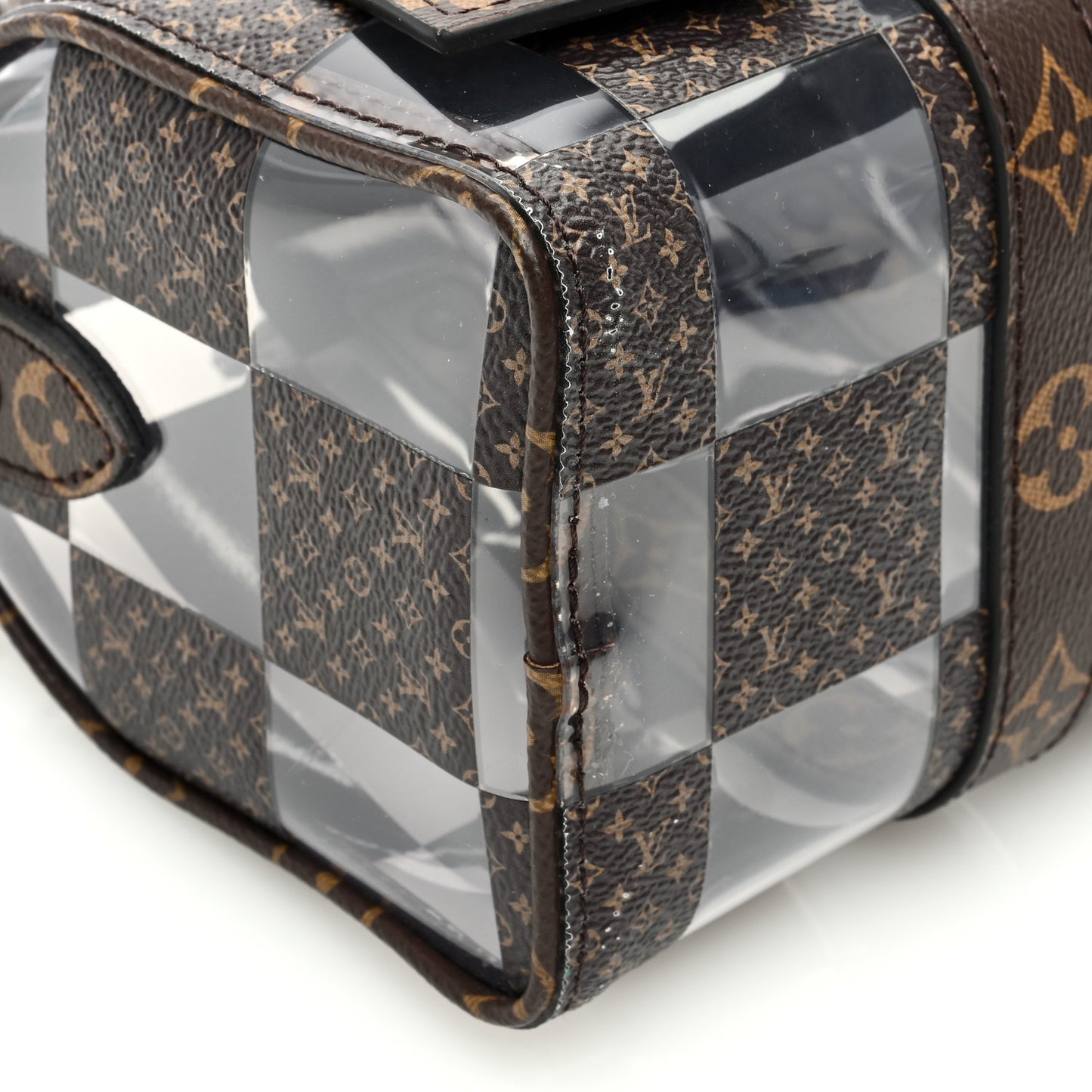 PVC Monogram Chess Keepall Bandouliere 25