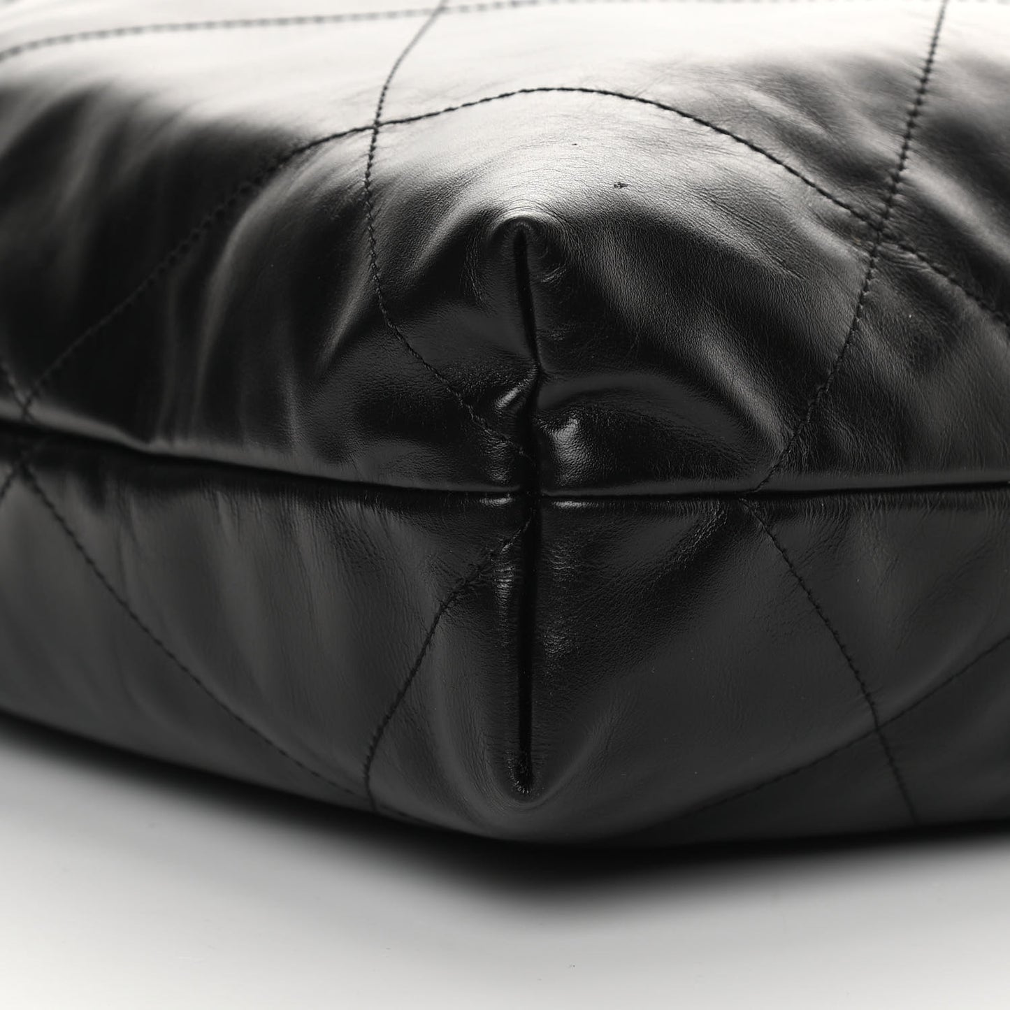 Shiny Calfskin Quilted Chanel 22 So Black