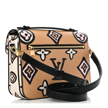Louis Vuitton Monogram Giant Wild At Heart Pochette Metis Arizona 2 of 5