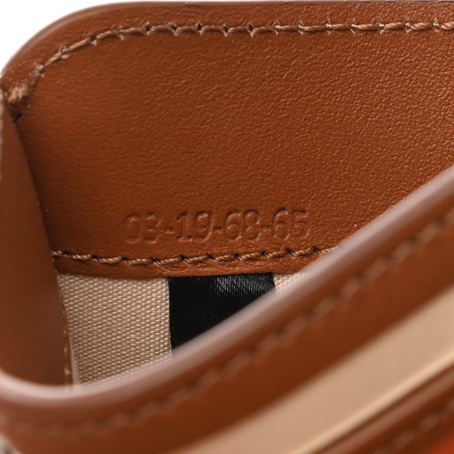 Smooth Calfskin Logo Vick Card Holder Caramel