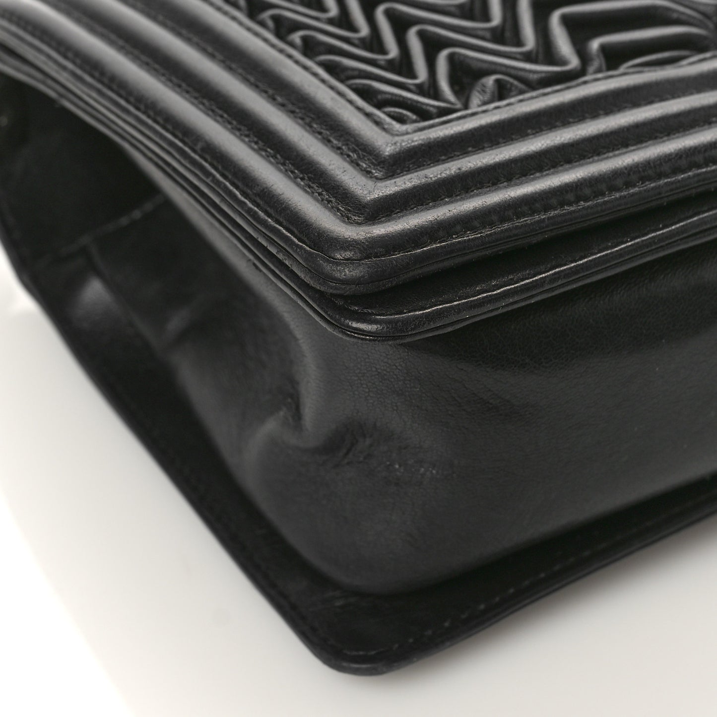 Calfskin Pleated Medium Boy Flap Black