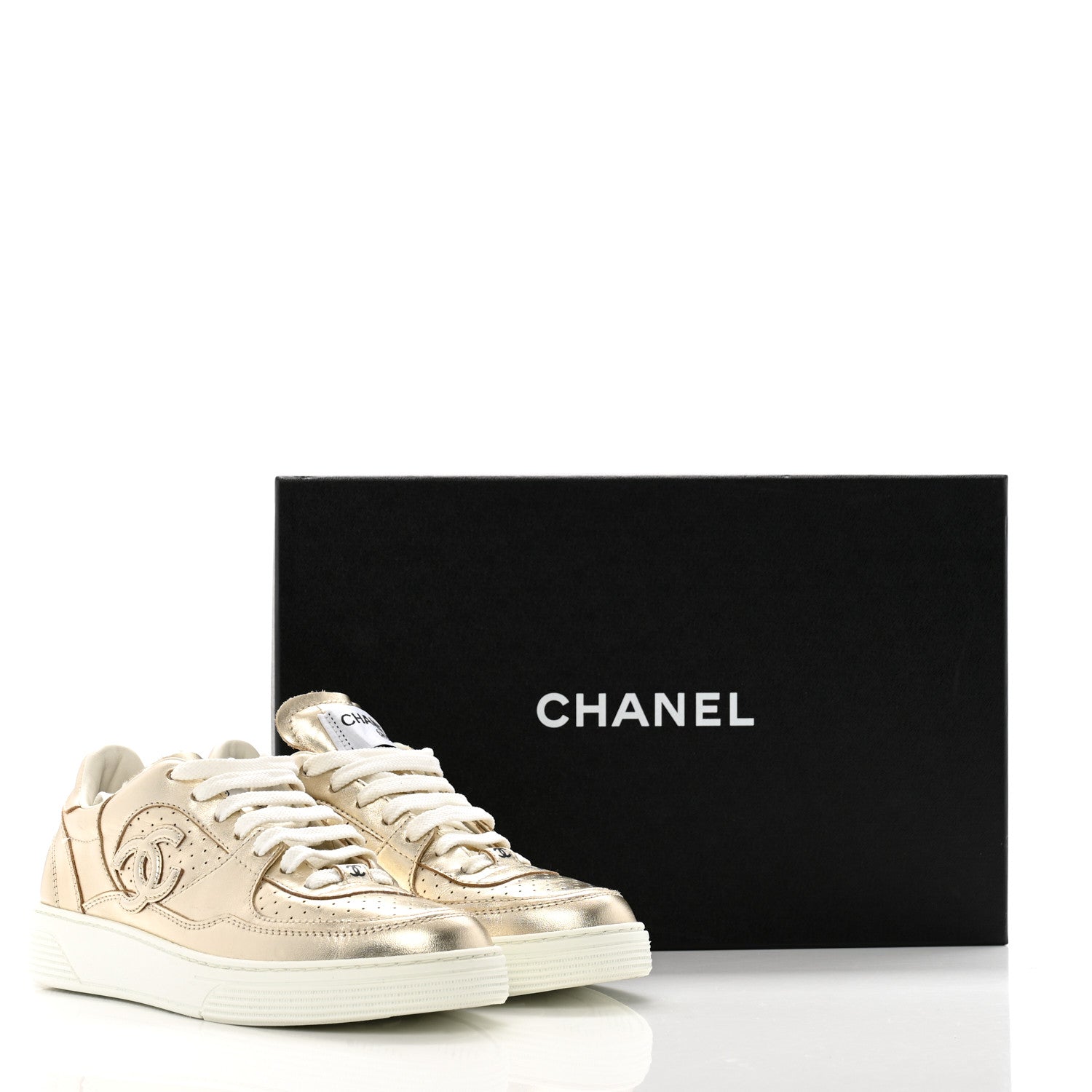 CHANEL スニーカー　ゴールド Chanel Laminated Calfskin Suede Quilted Womens CC Sneakers 37 Gold